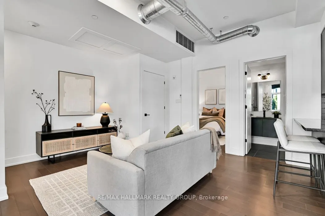 101 PINHEY Street, #103