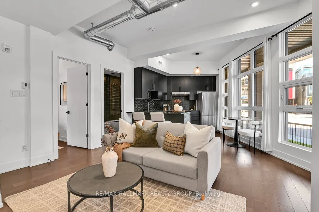 101 PINHEY Street, #103