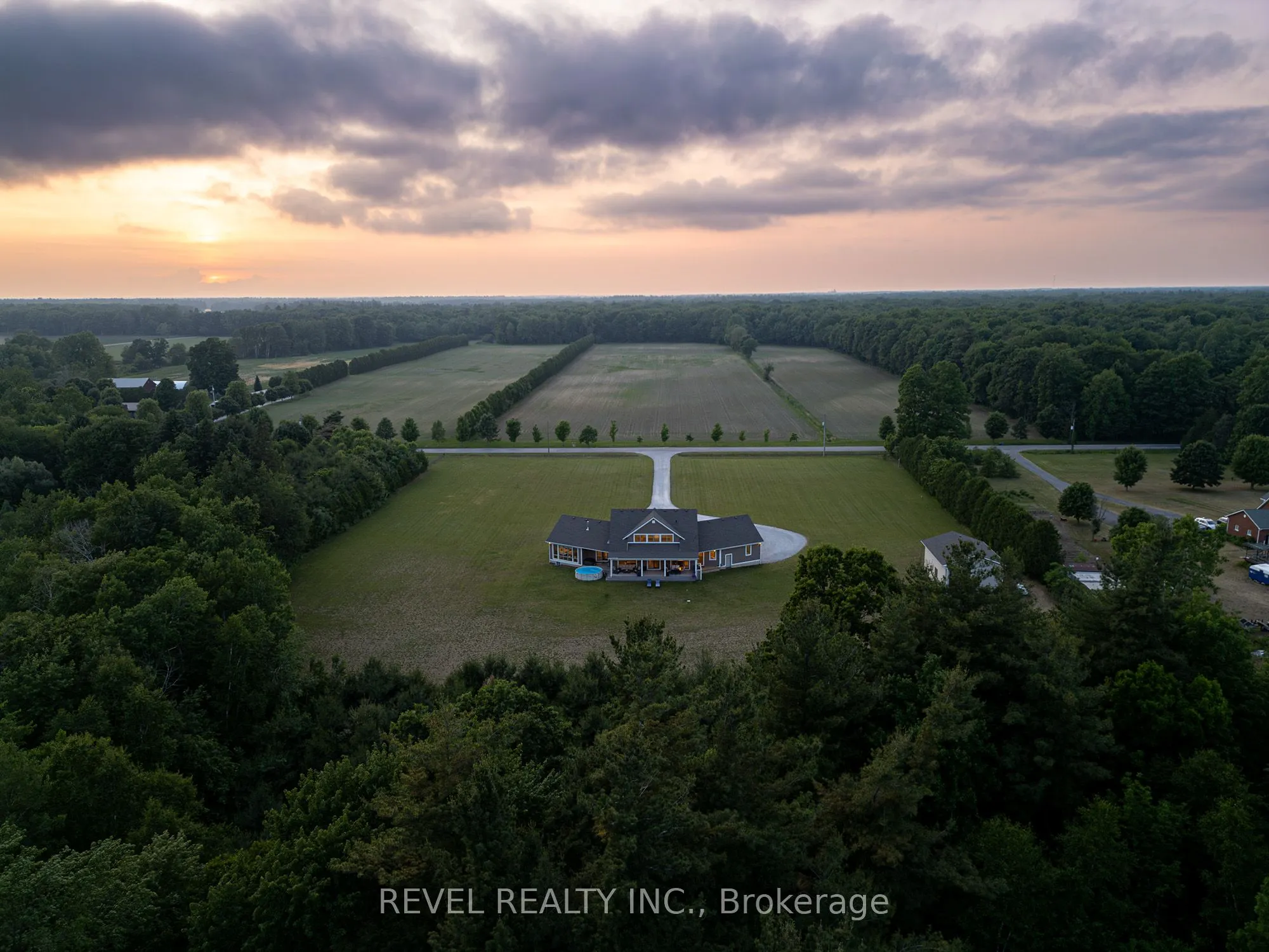 792 Charlotteville Rd 8
