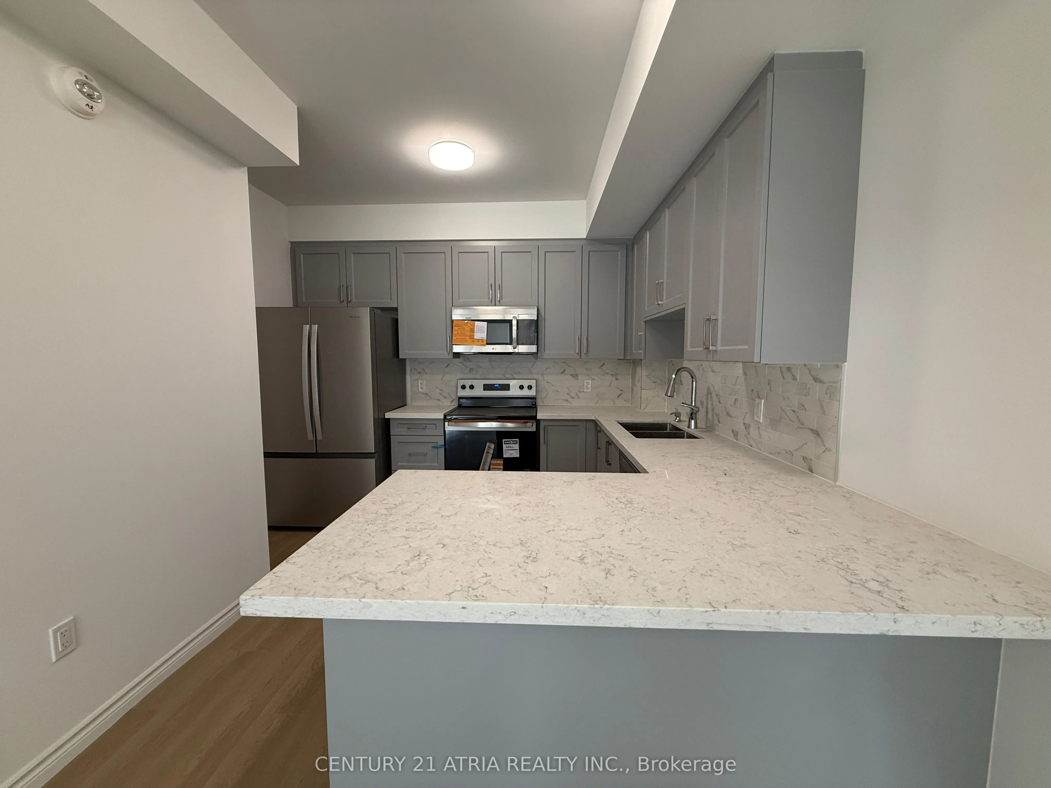 2 Slessor Boulevard, #11