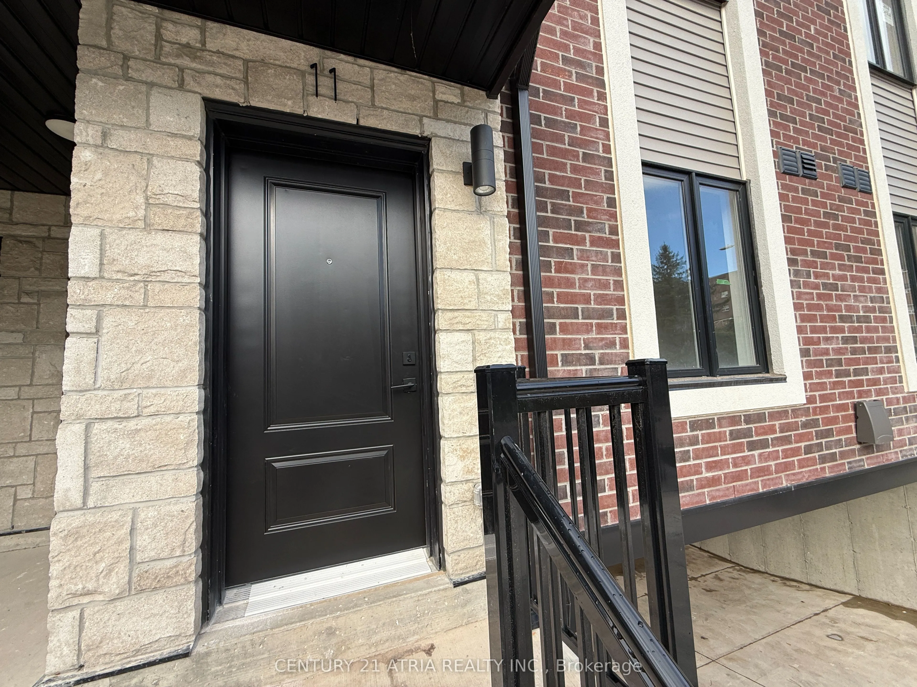 2 Slessor Boulevard, #11
