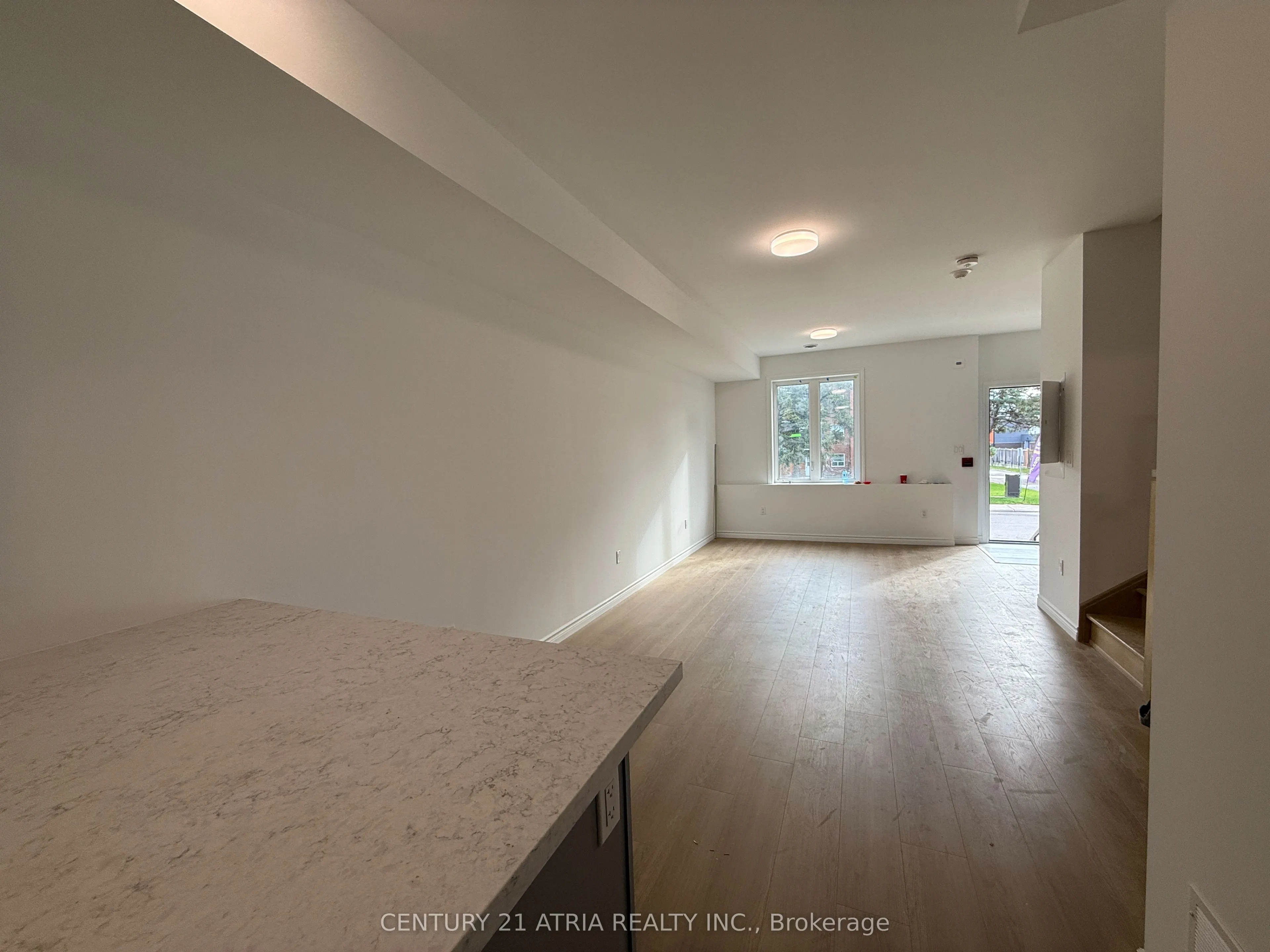 2 Slessor Boulevard, #11