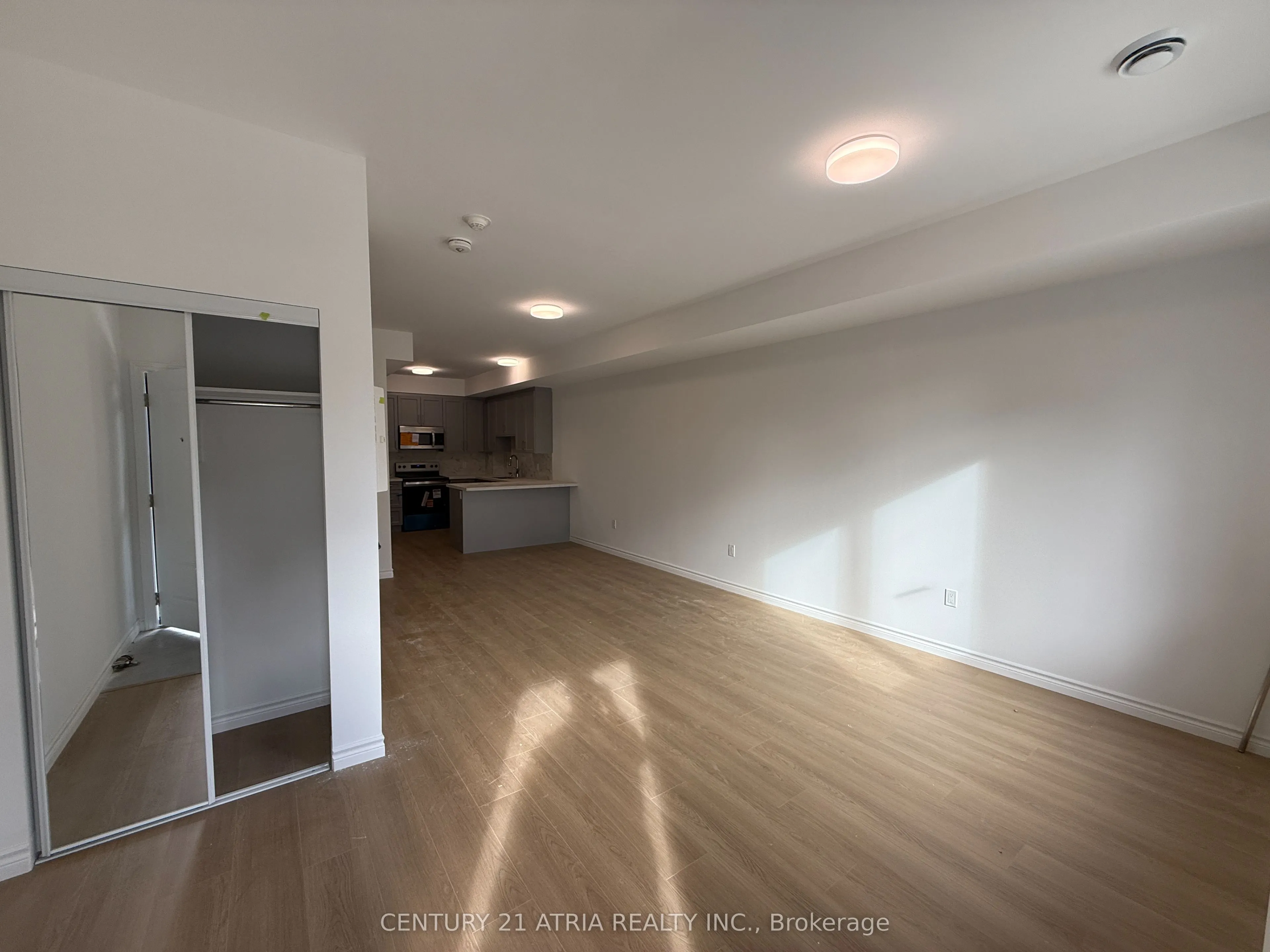 2 Slessor Boulevard, #11