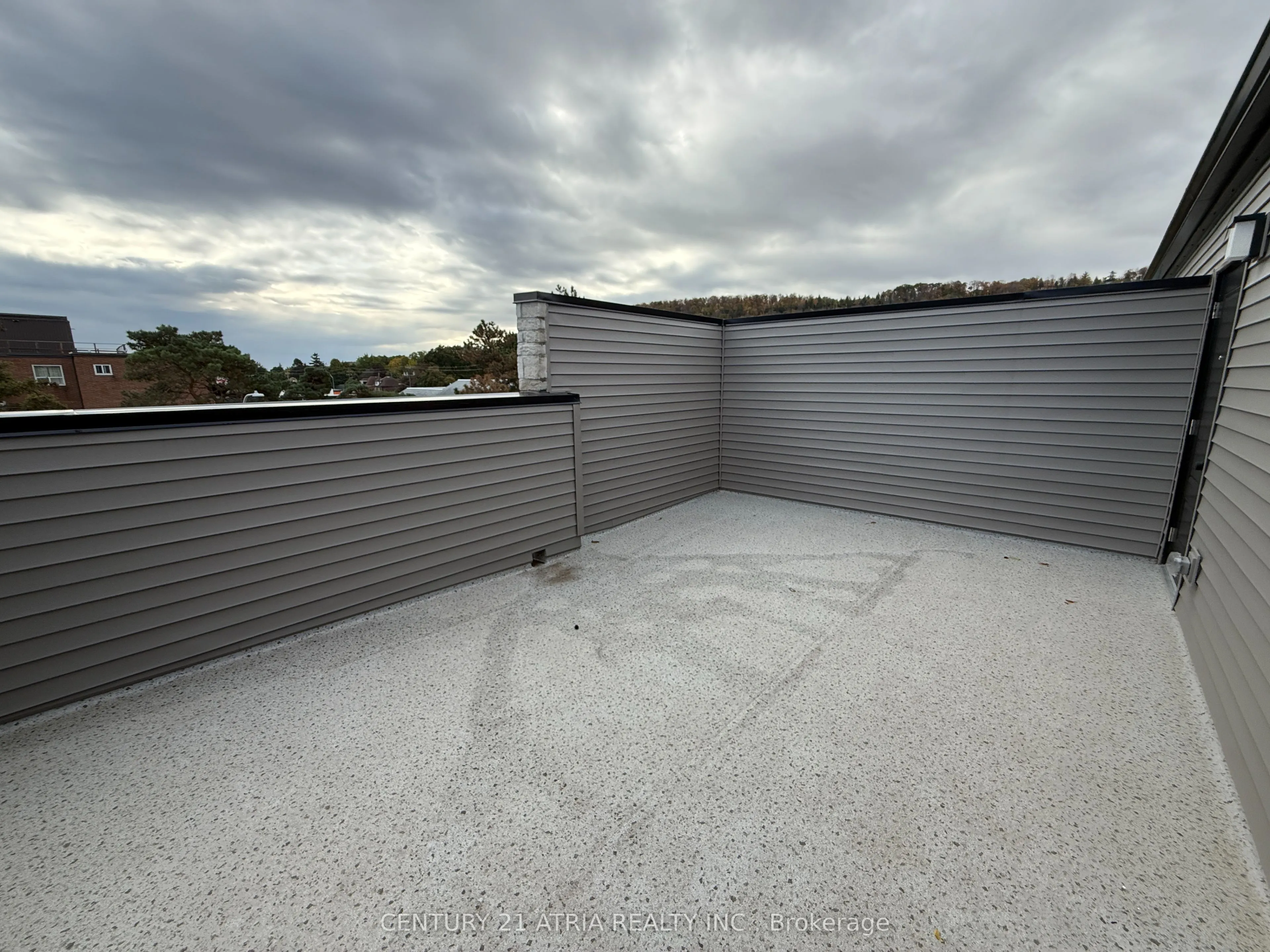 2 Slessor Boulevard, #11
