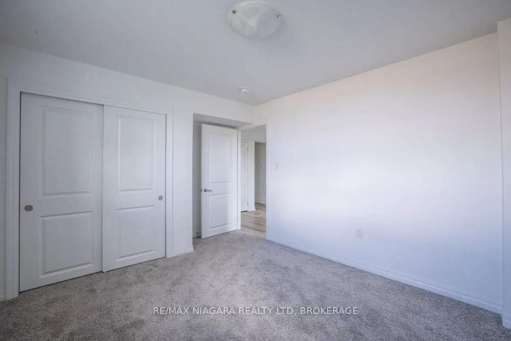158 Hillcrest Road, #Lower