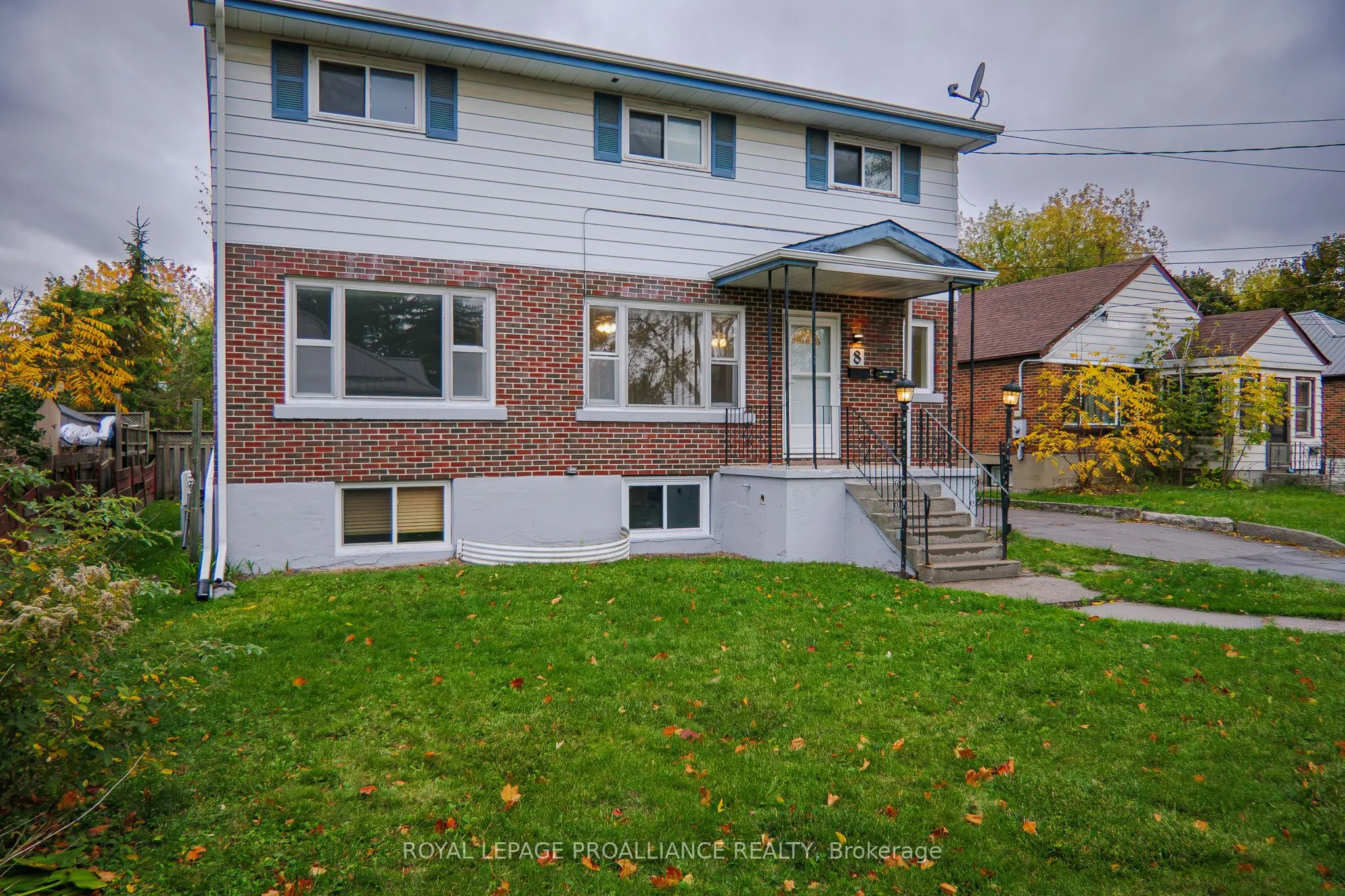 8 Reynolds Crescent
