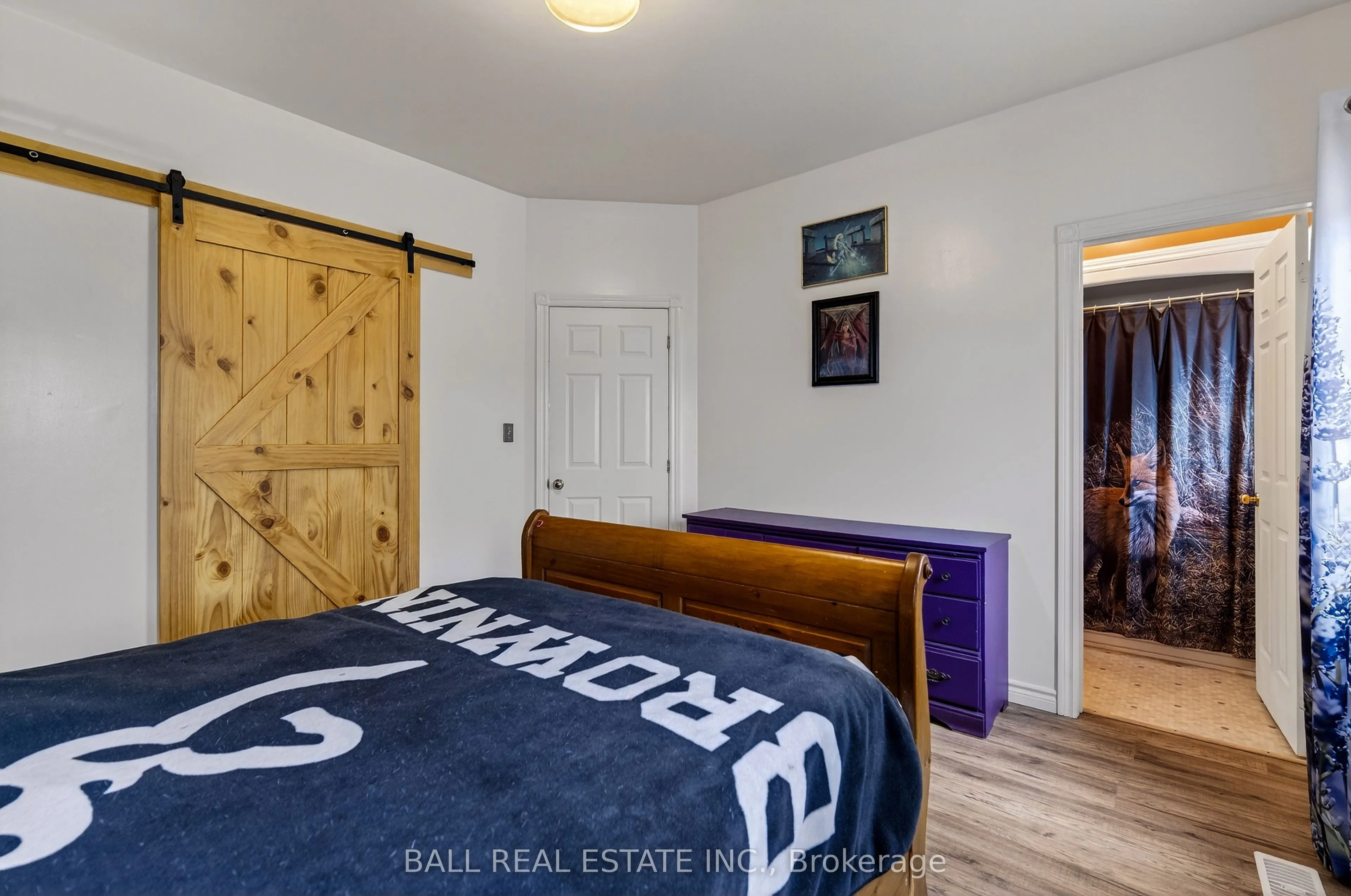 116 Adelaide Street S