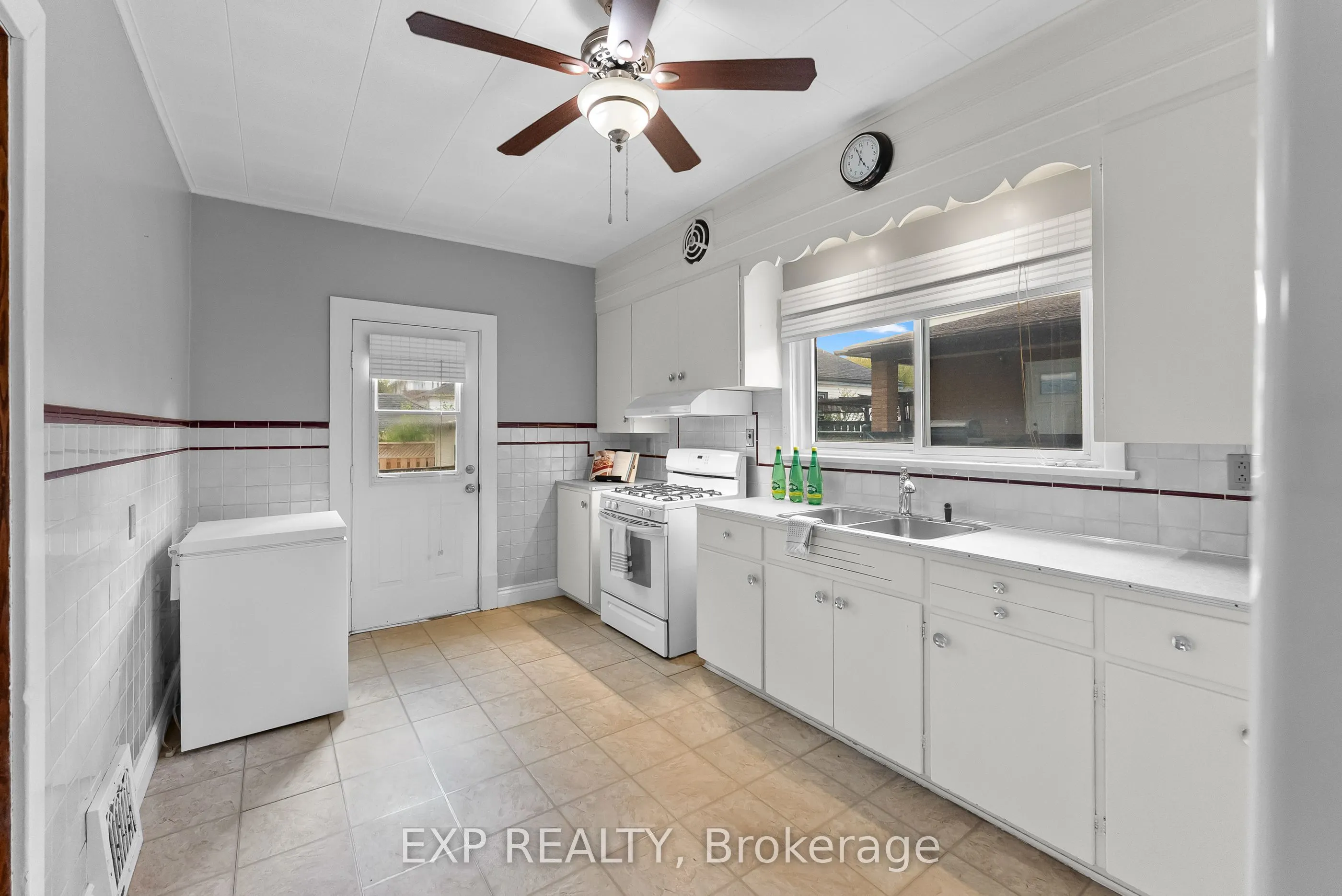 4364 Otter Street