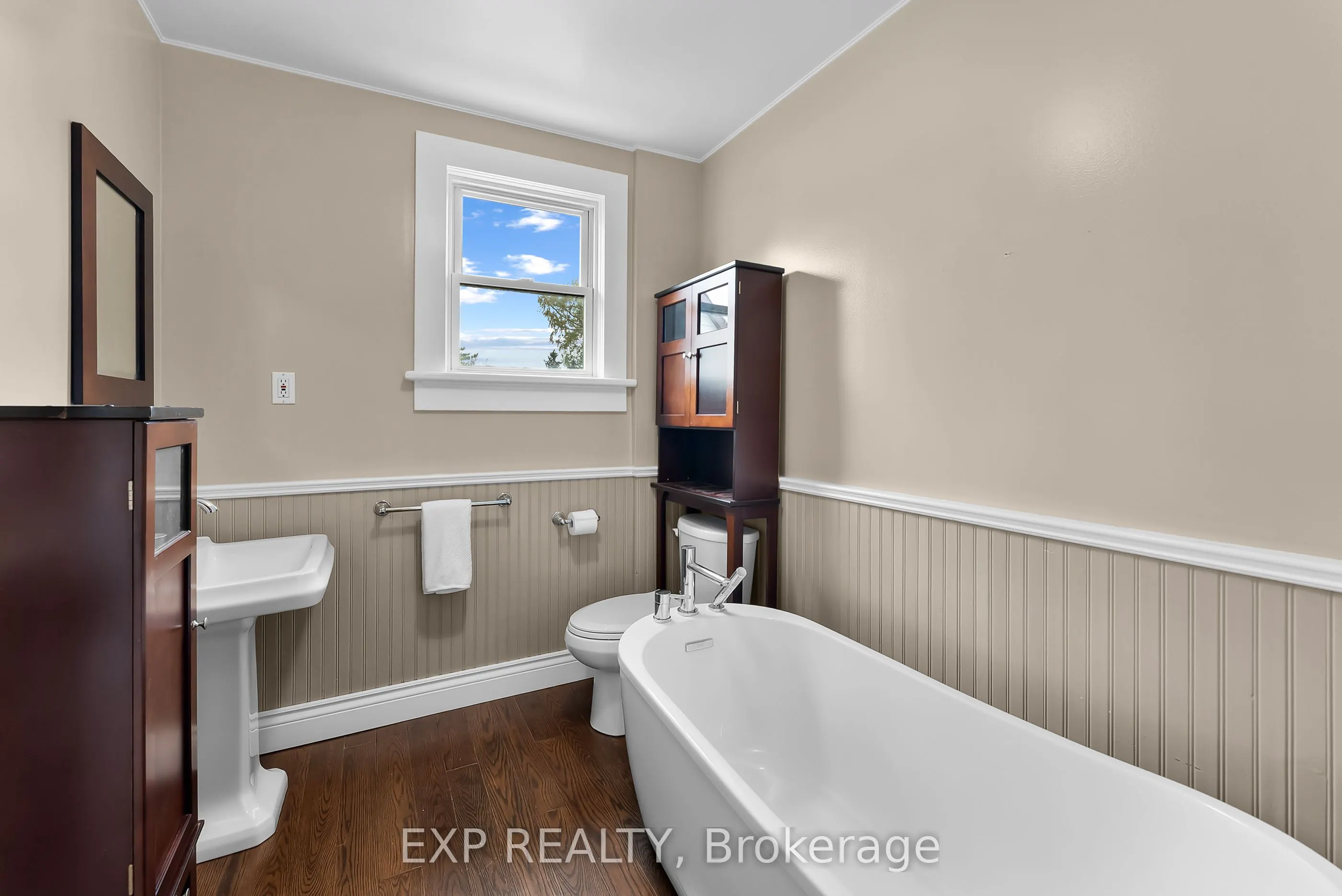 4364 Otter Street