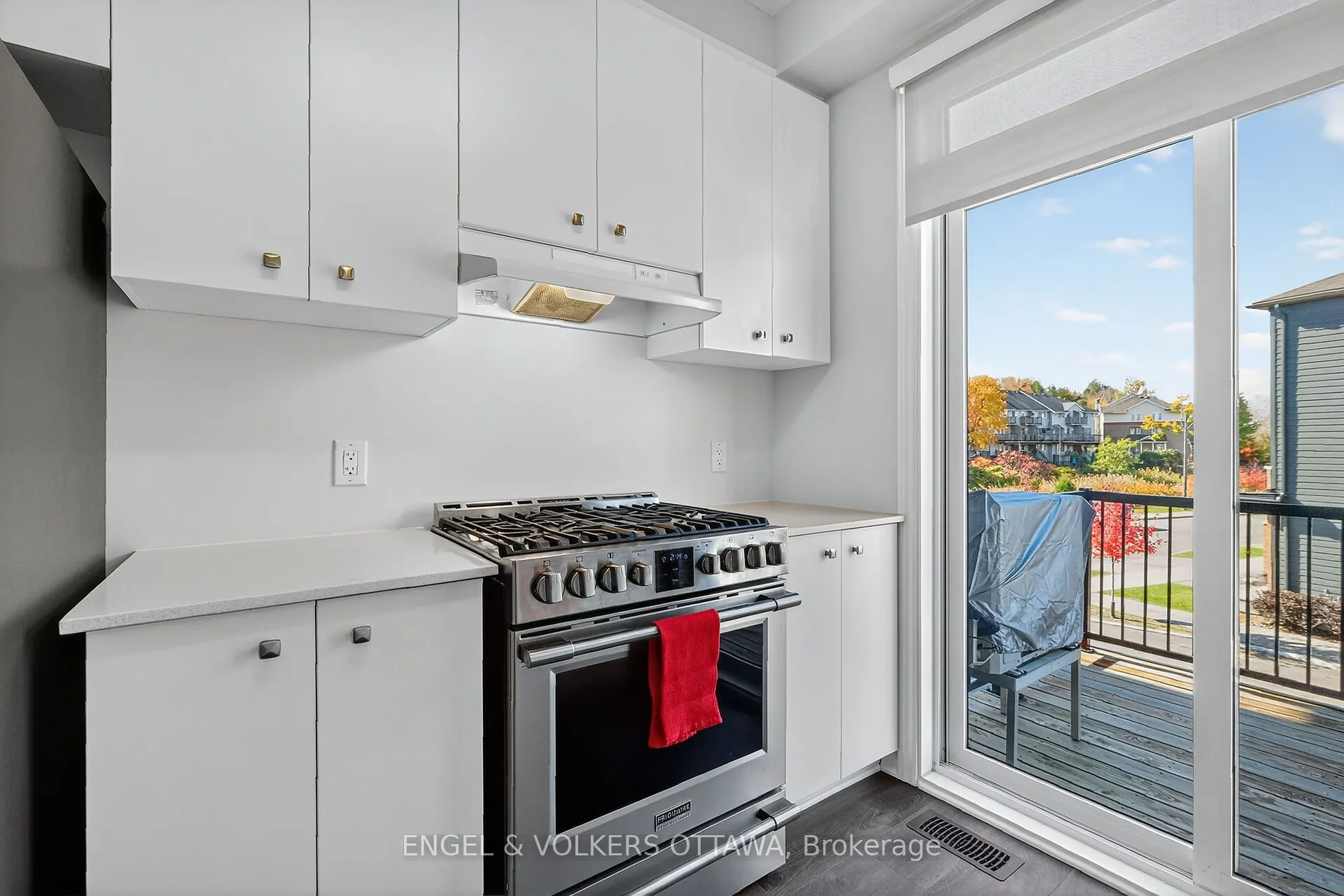 827 Kiniw Private SE