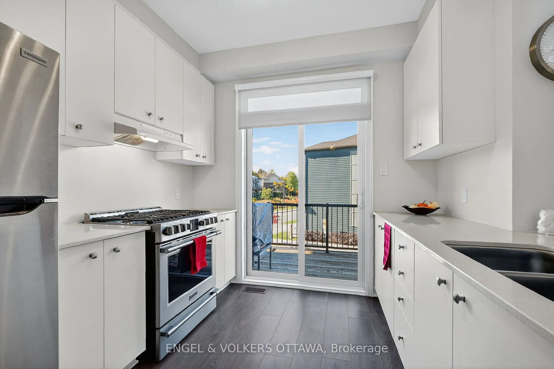 827 Kiniw Private SE