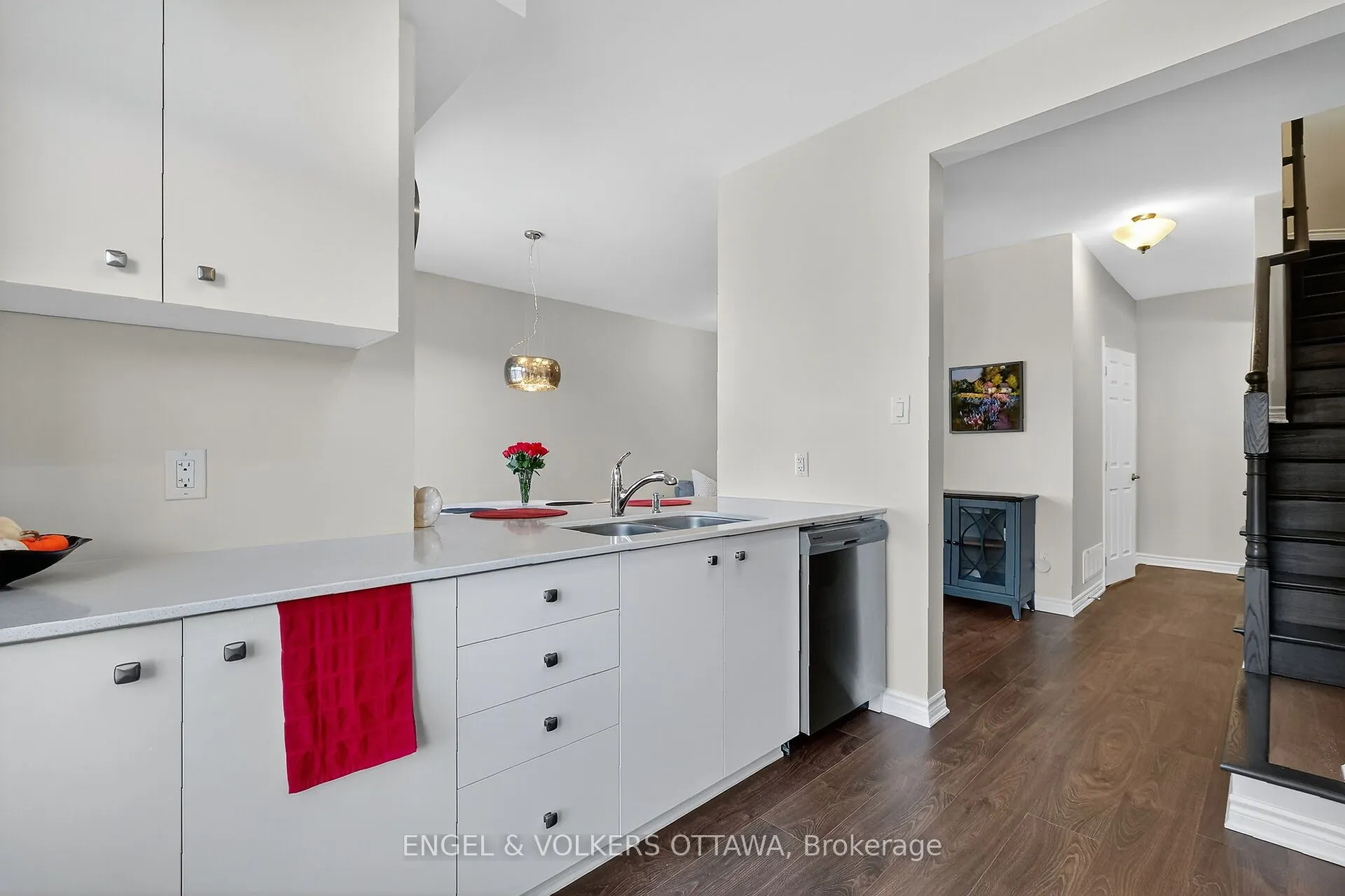 827 Kiniw Private SE