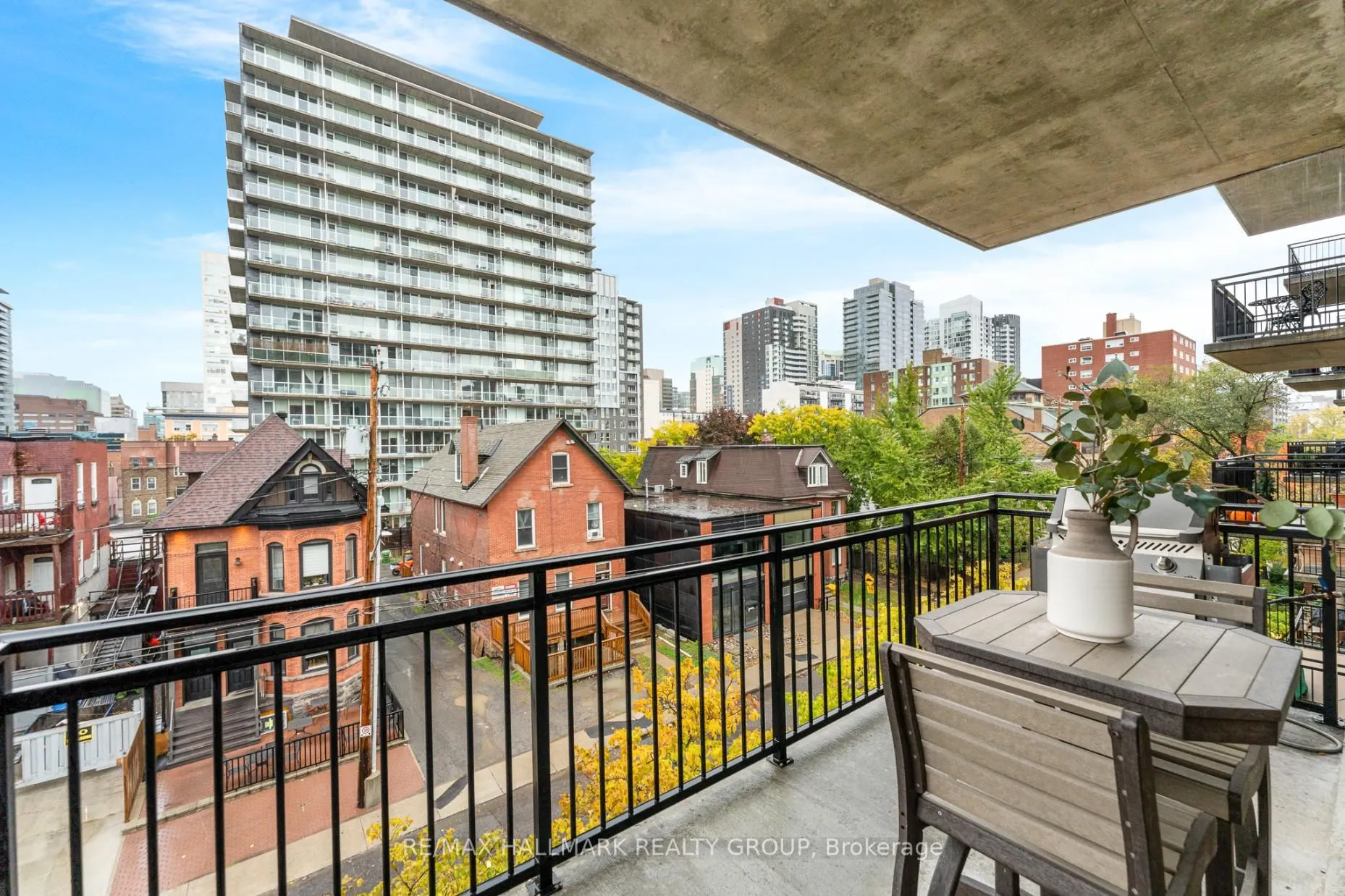 374 Cooper Street, #401