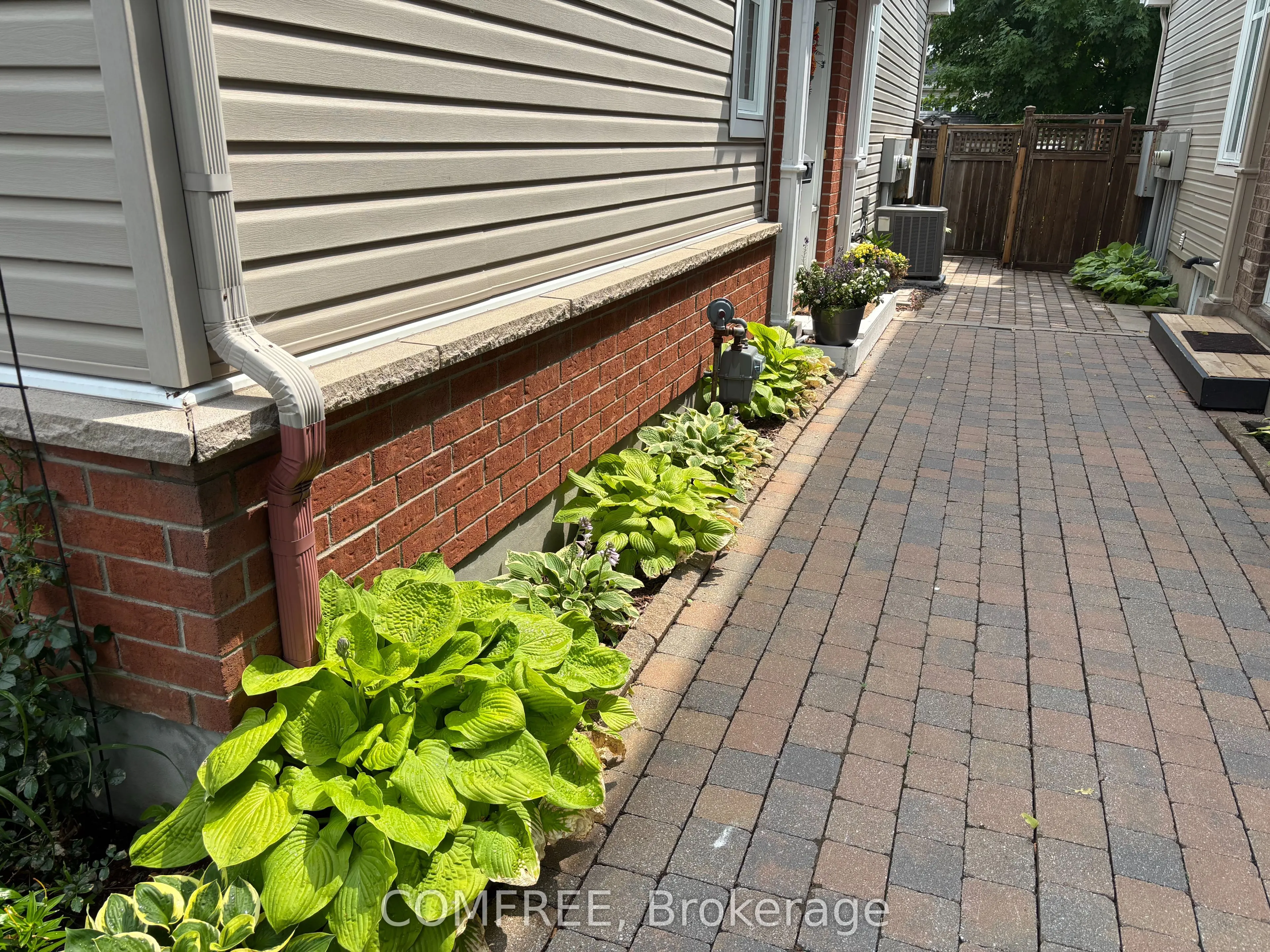 29D Cresthaven Drive