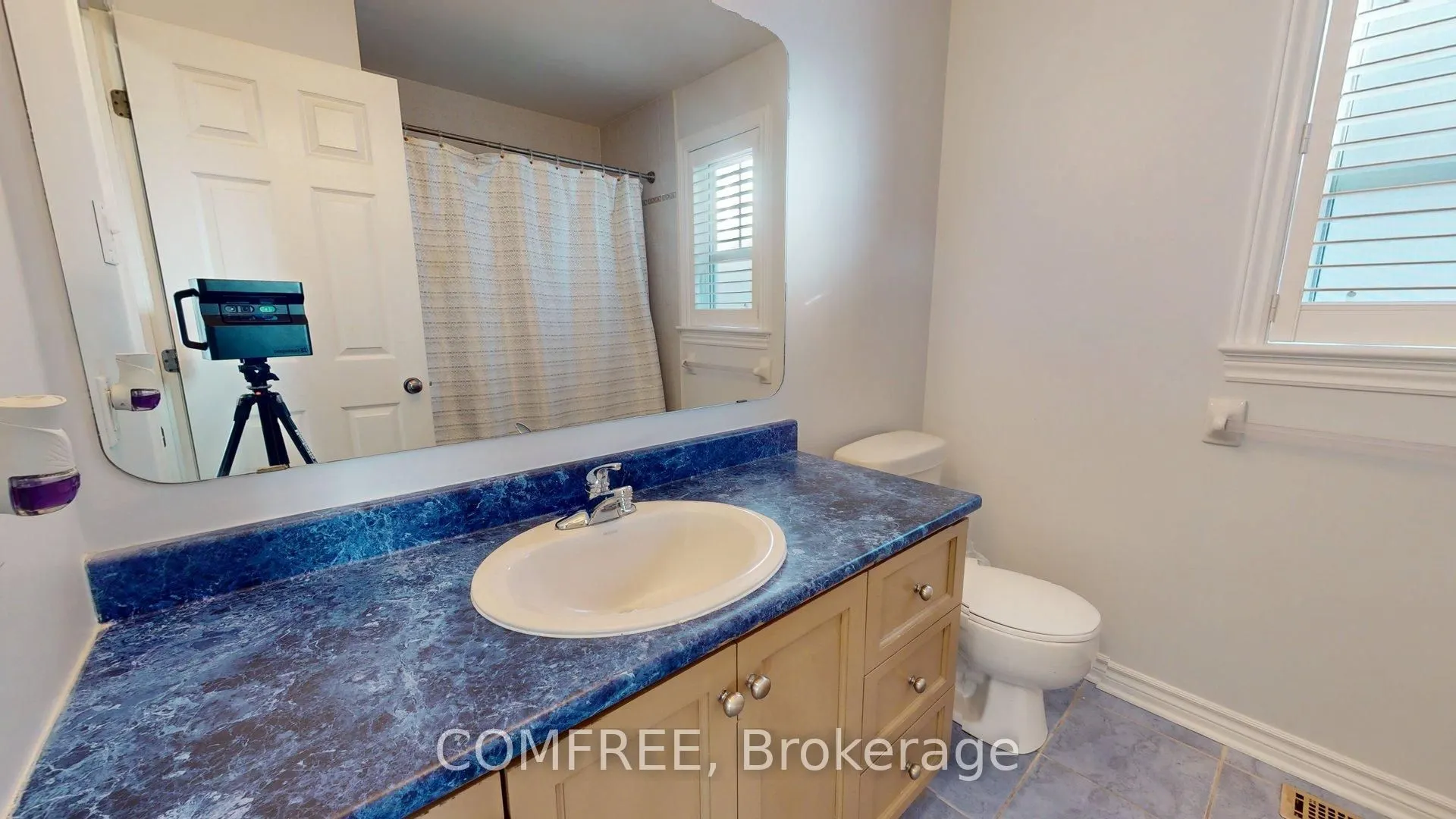 29D Cresthaven Drive