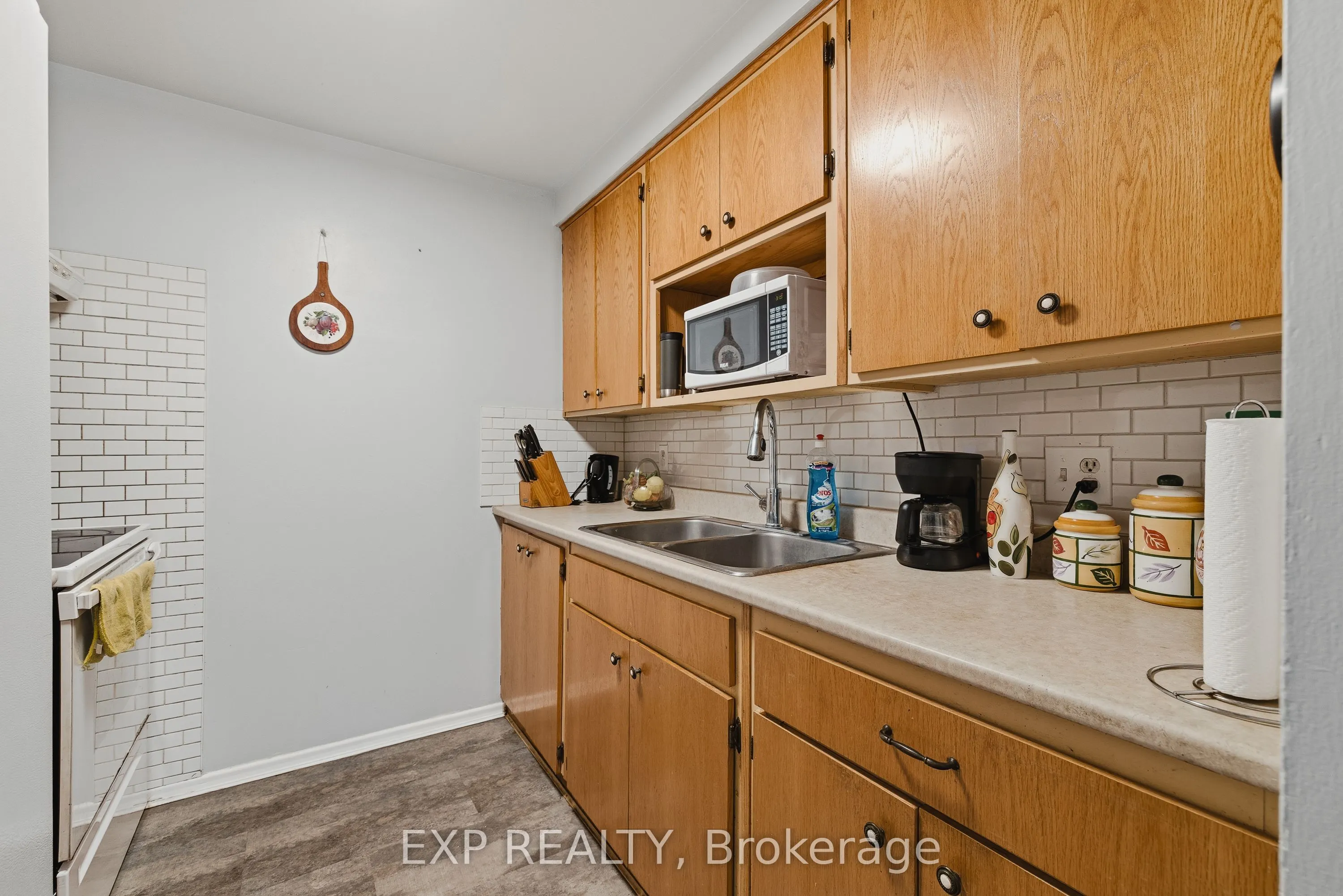 539 Willow Road, #69