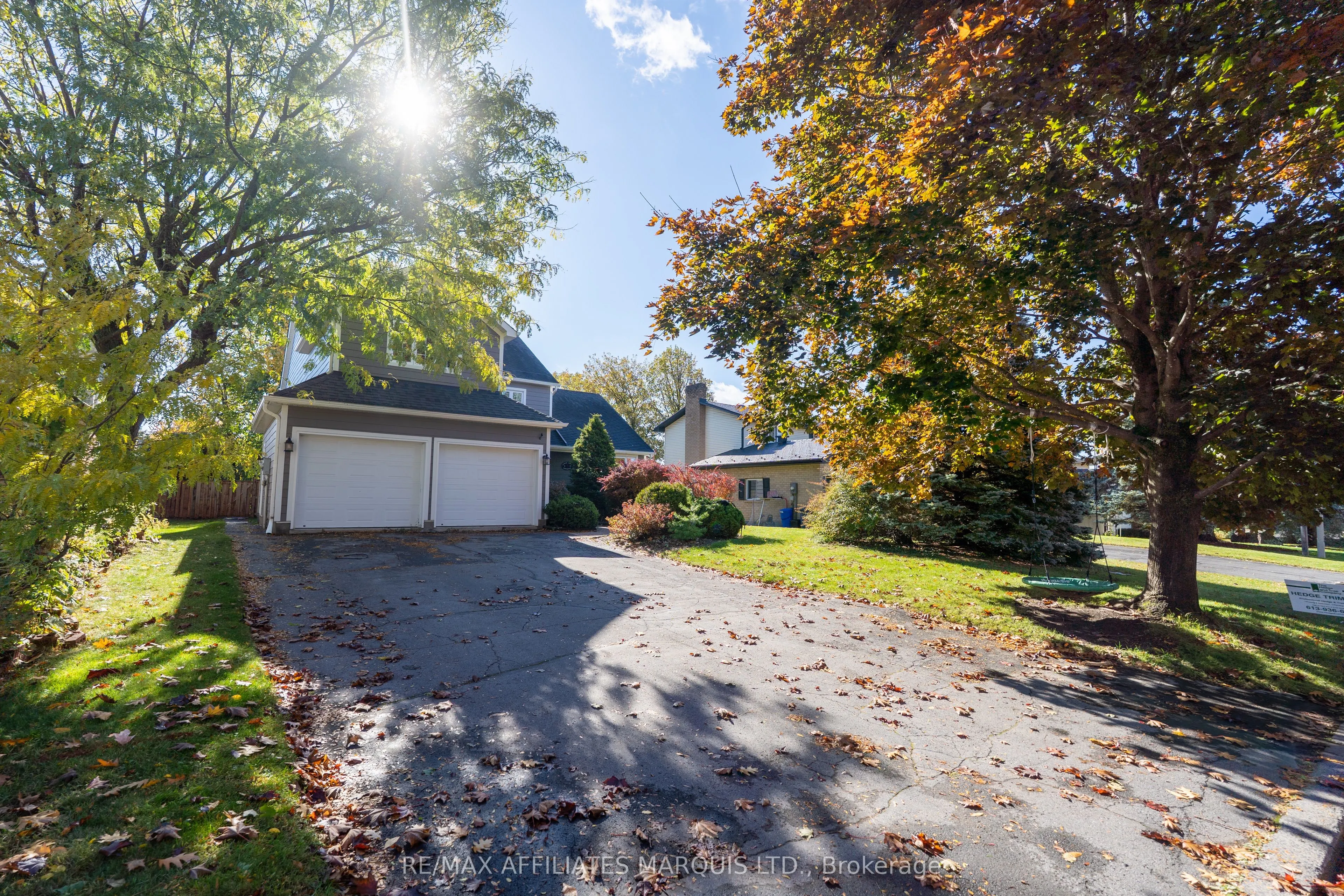 865 Chelsea Crescent