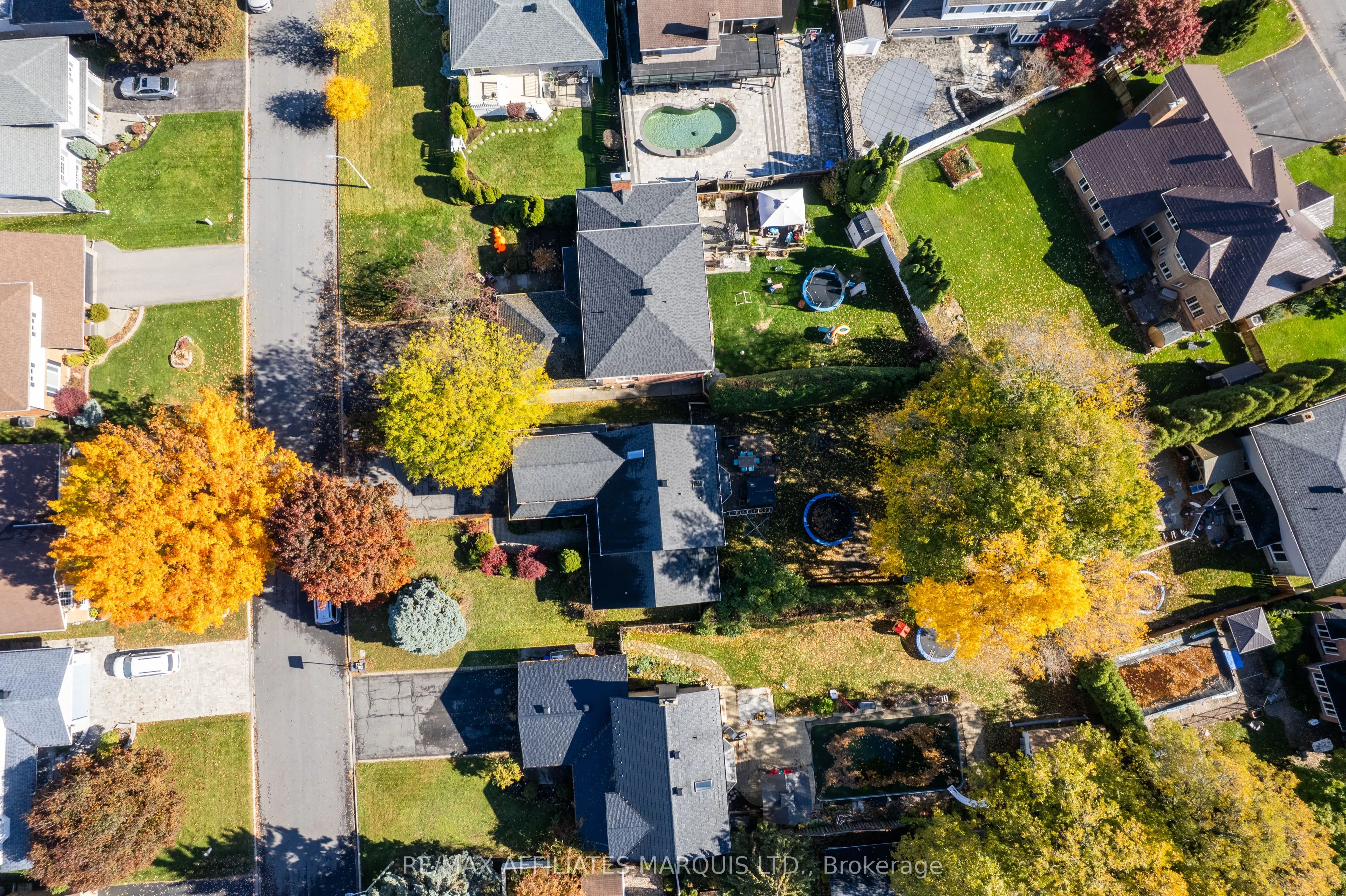 865 Chelsea Crescent