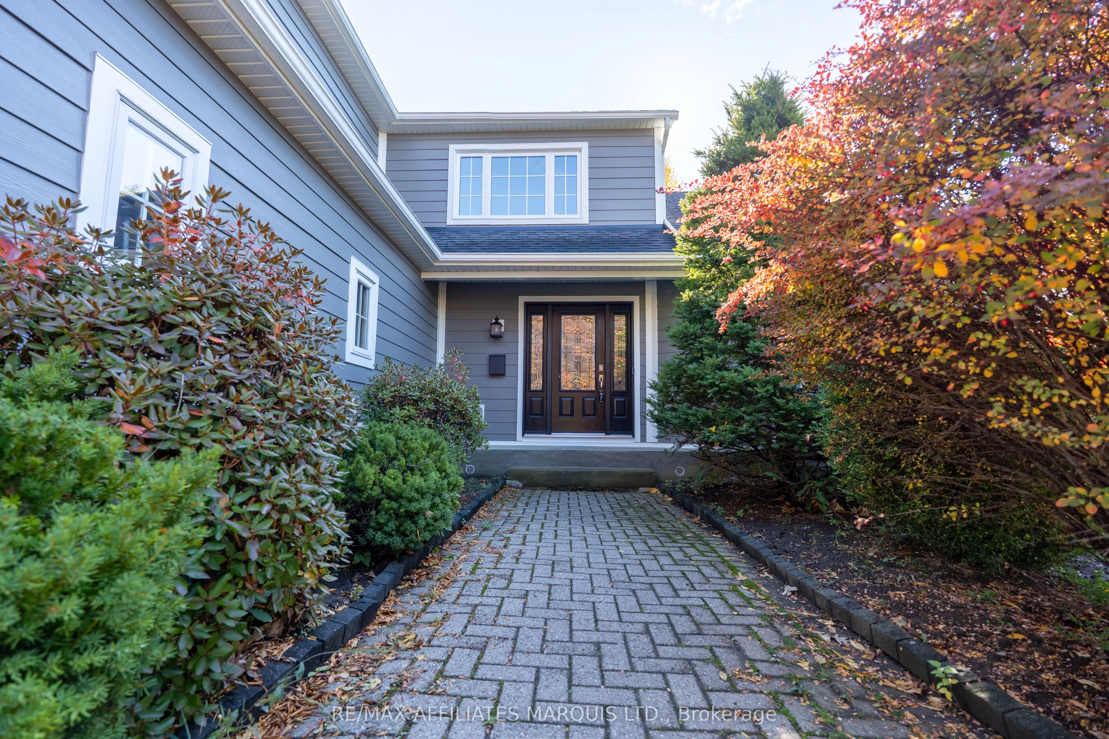 865 Chelsea Crescent