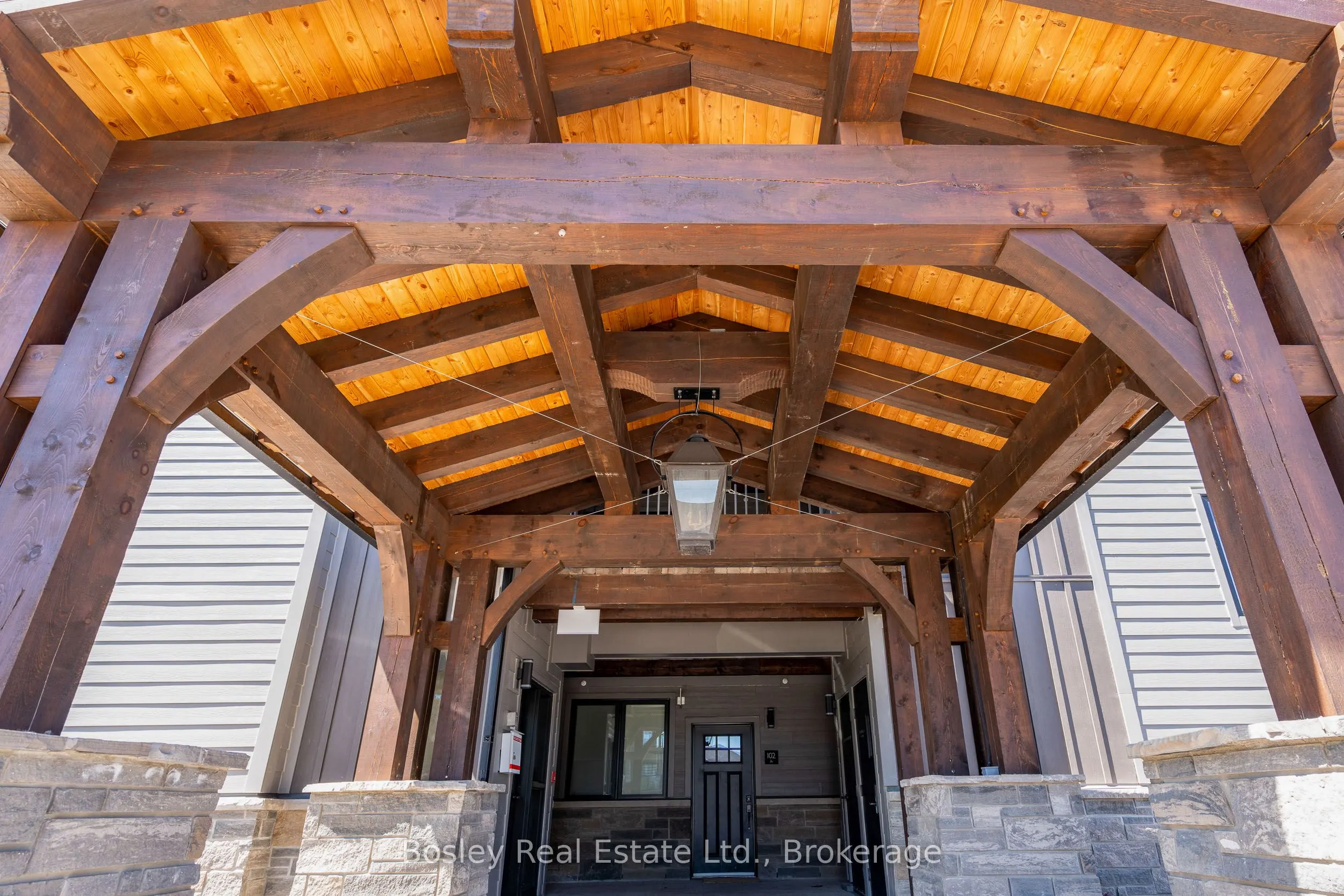 18 BECKWITH Lane, #101