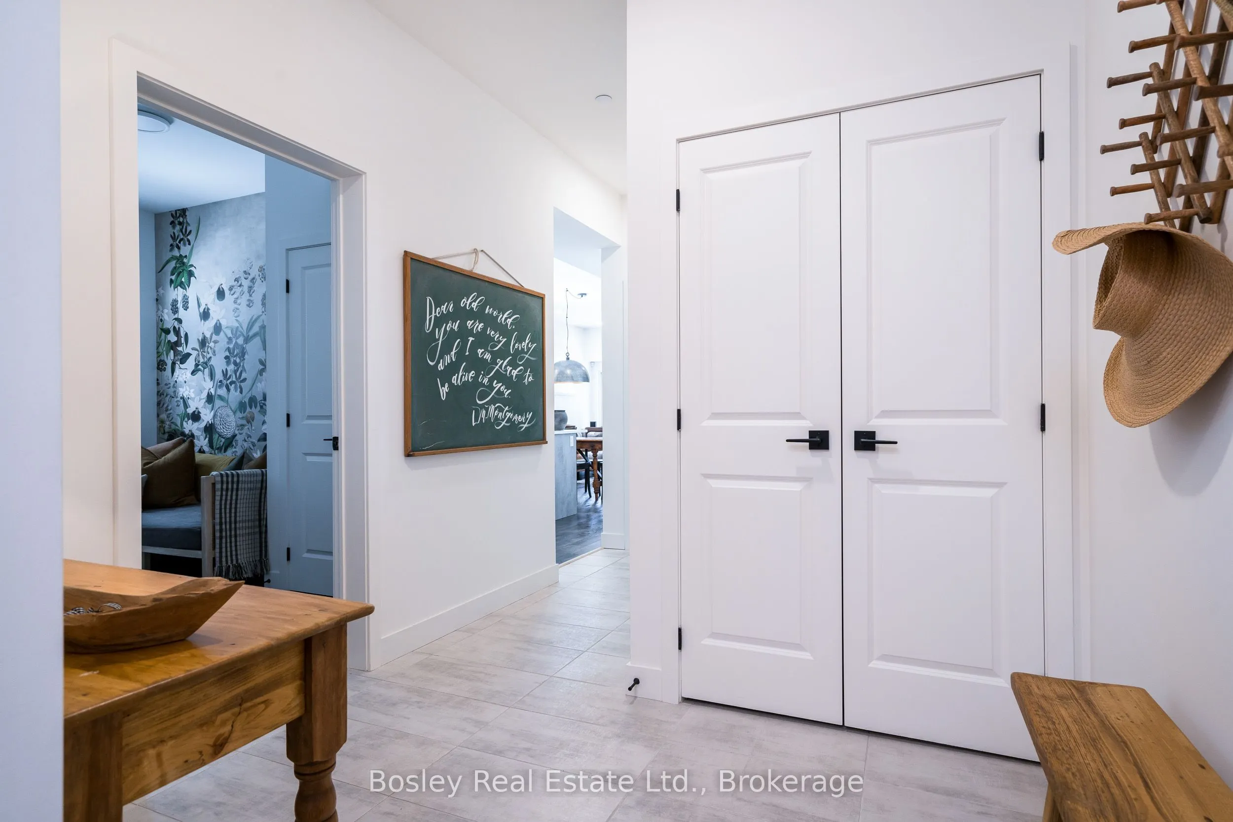 18 BECKWITH Lane, #101