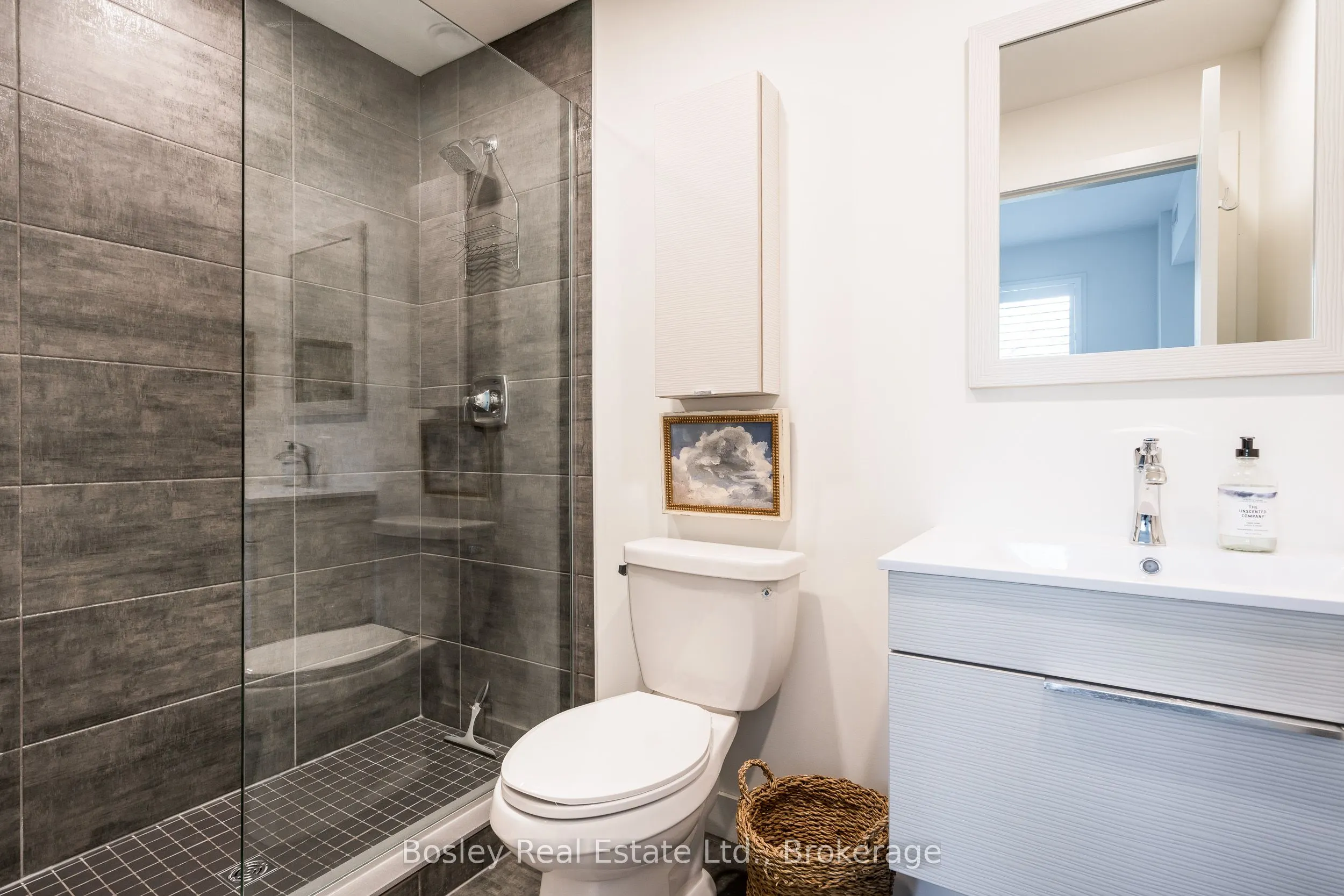 18 BECKWITH Lane, #101