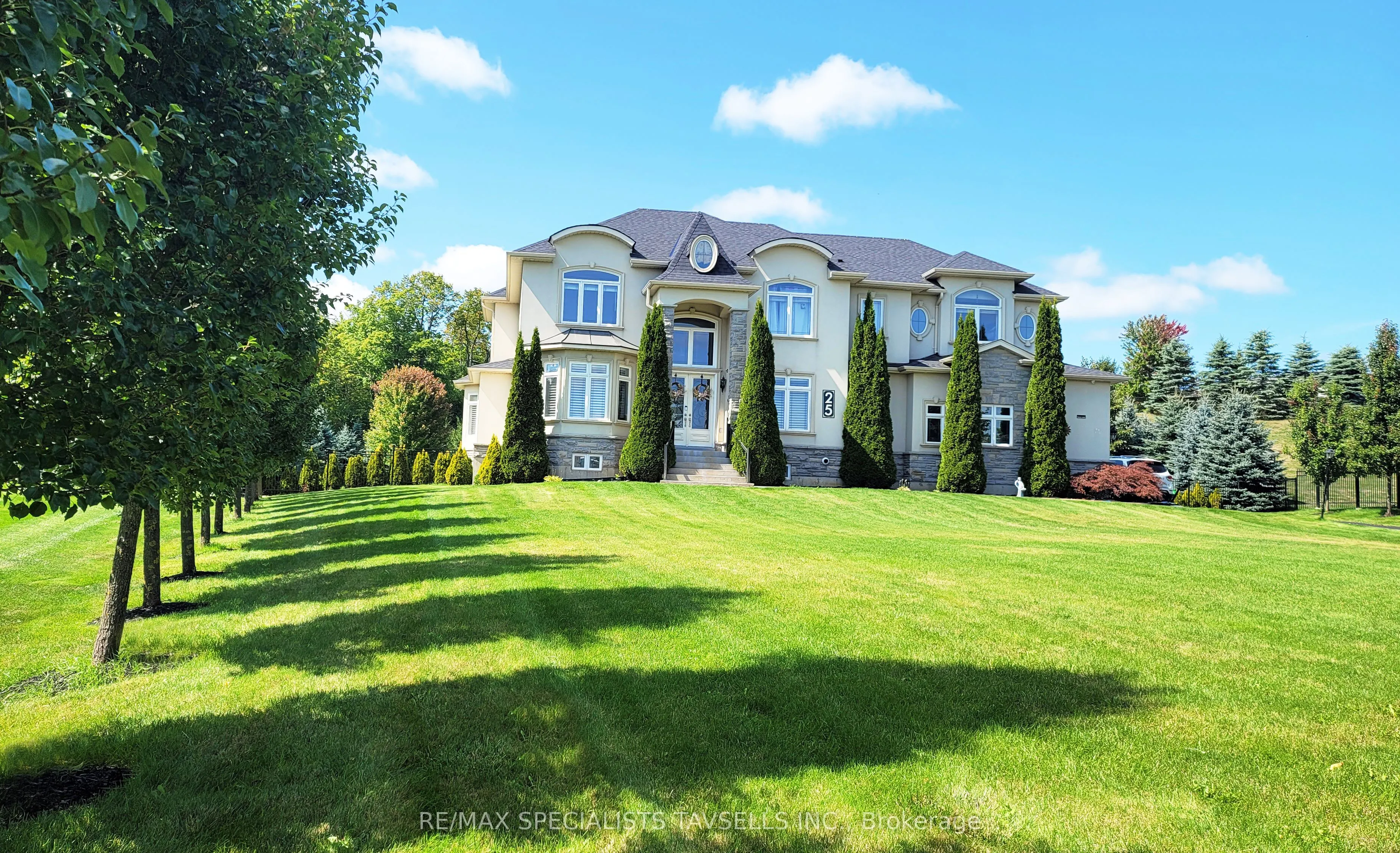 25 Brookhaven Crescent