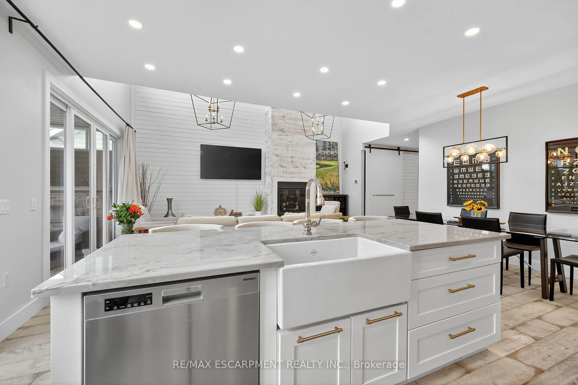80 NEW LAKESHORE Road, #21