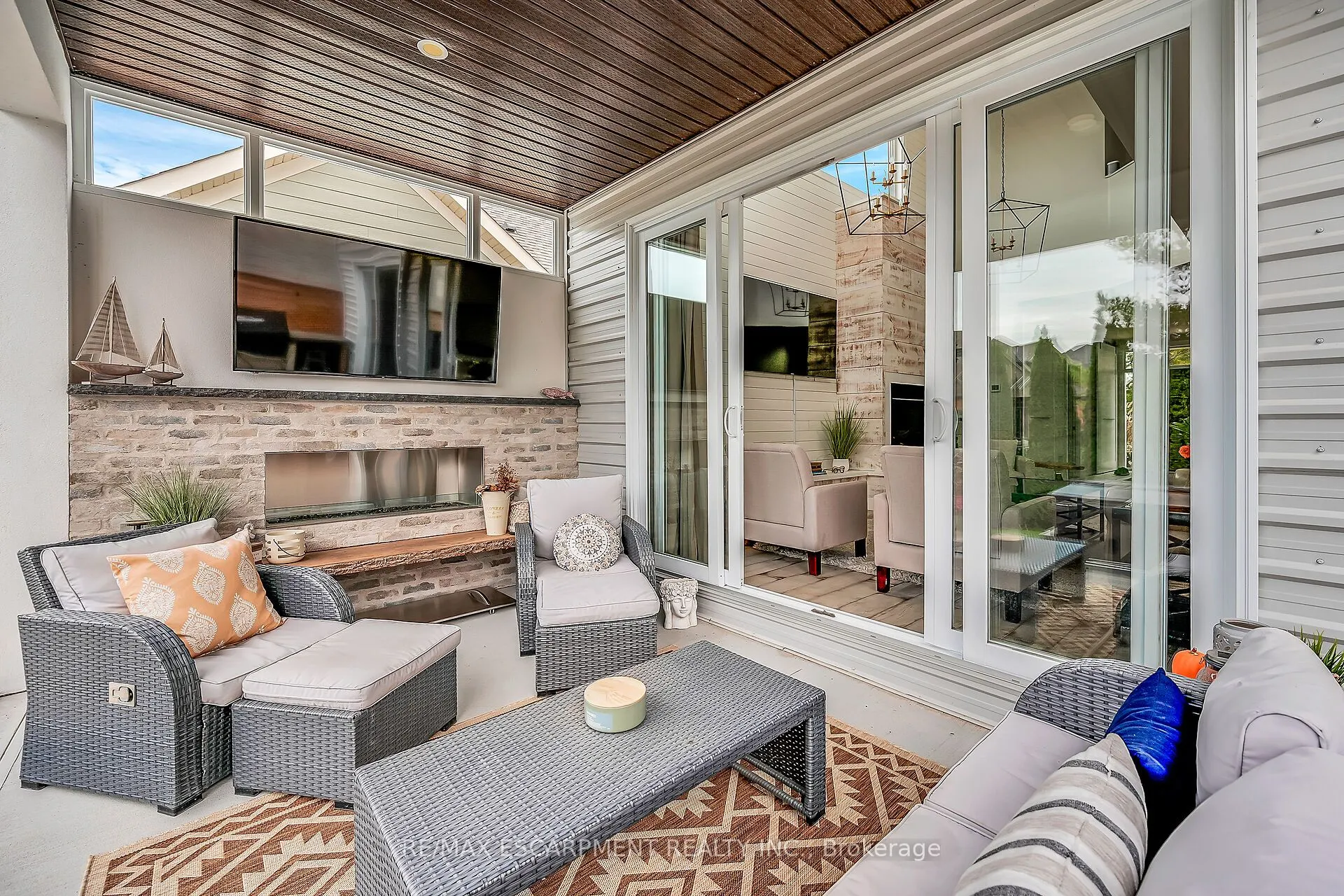 80 NEW LAKESHORE Road, #21
