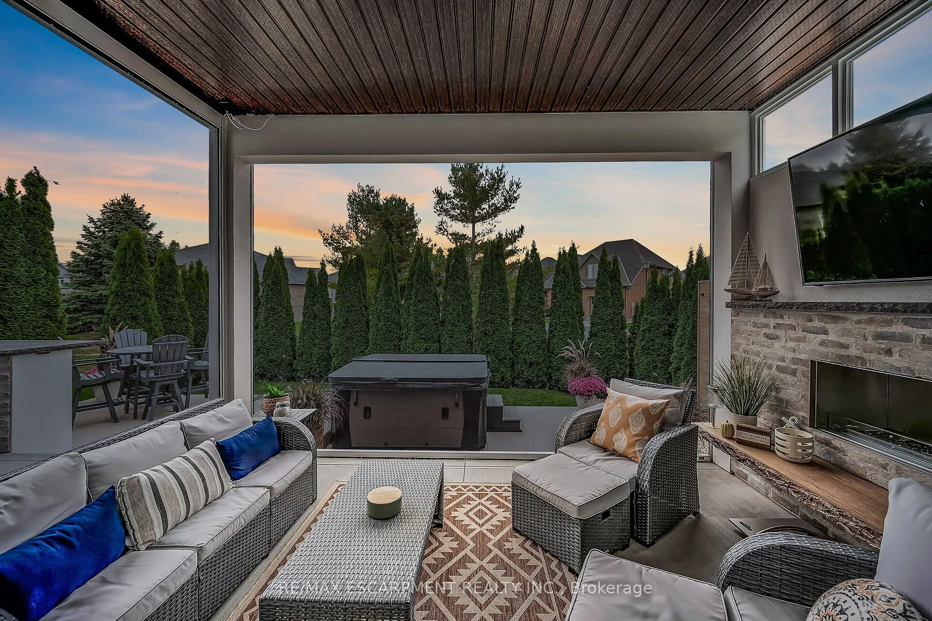 80 NEW LAKESHORE Road, #21