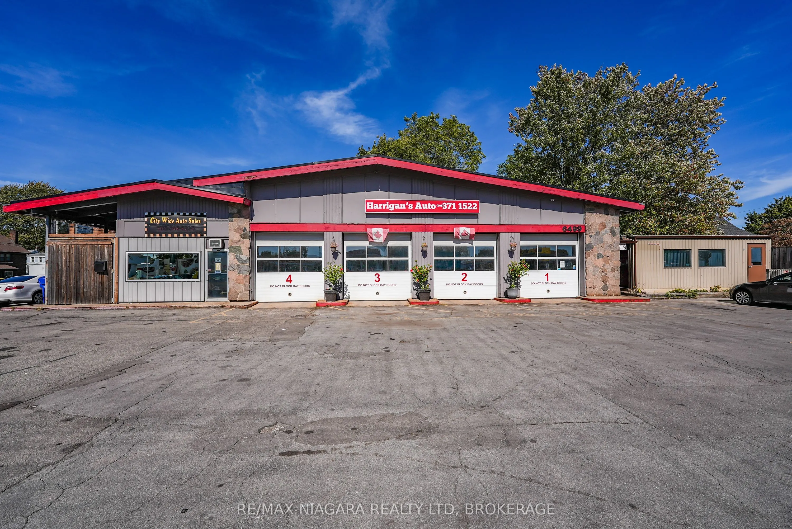 6499 Lundys Lane