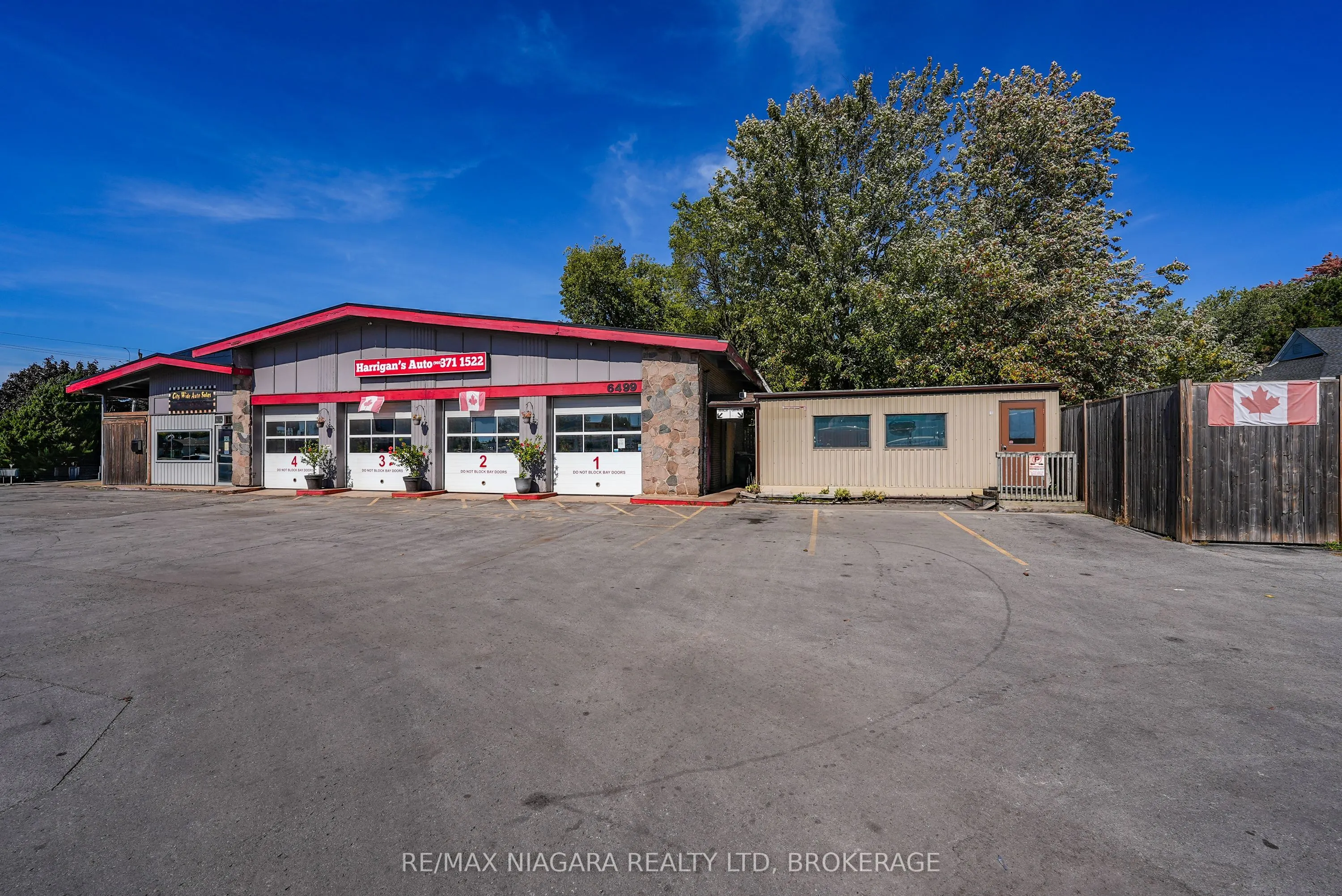 6499 Lundys Lane