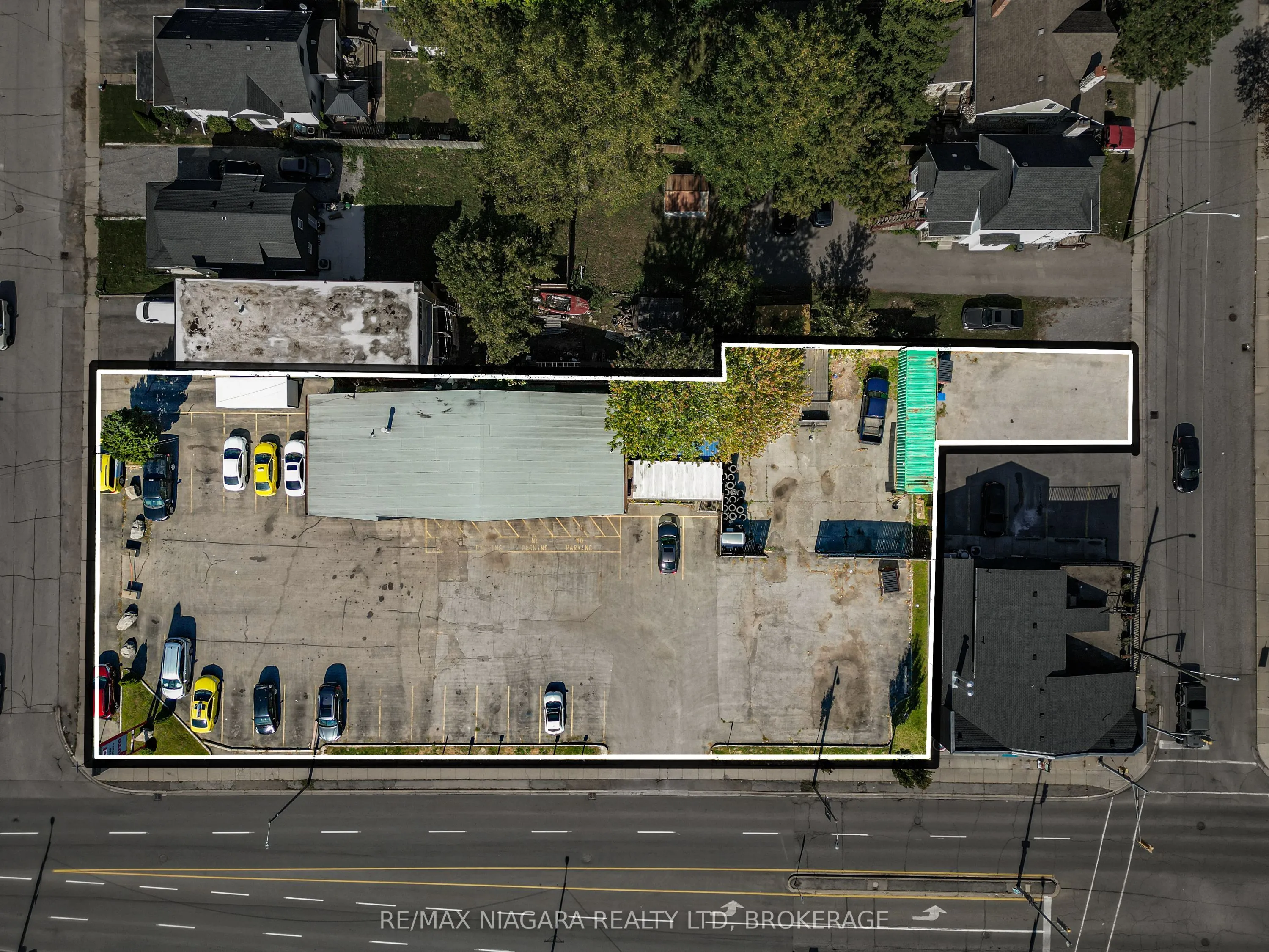 6499 Lundys Lane