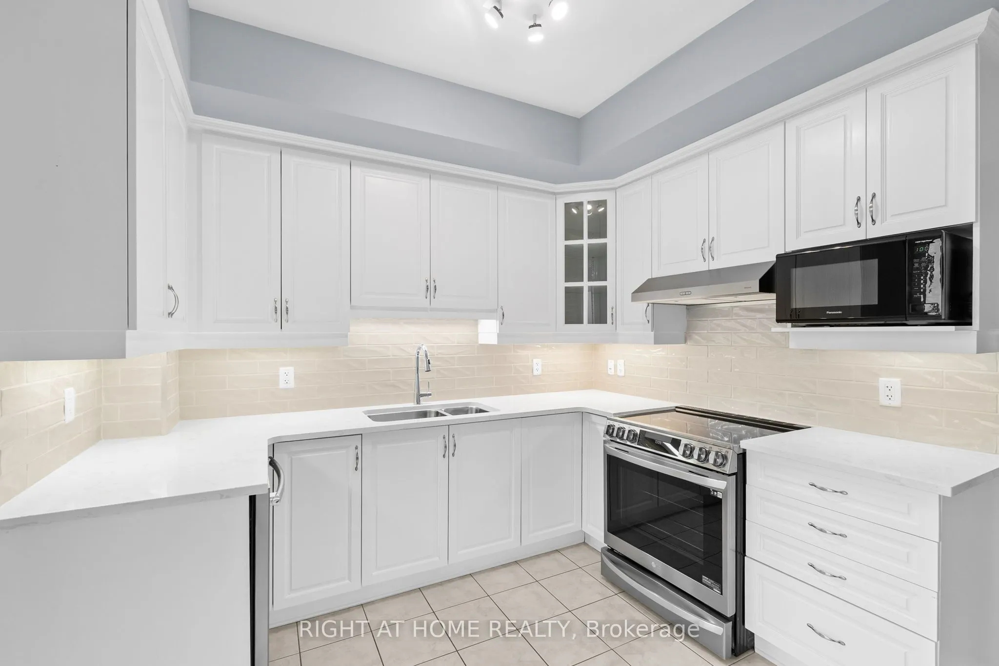 136 Darlington Private SE, #703