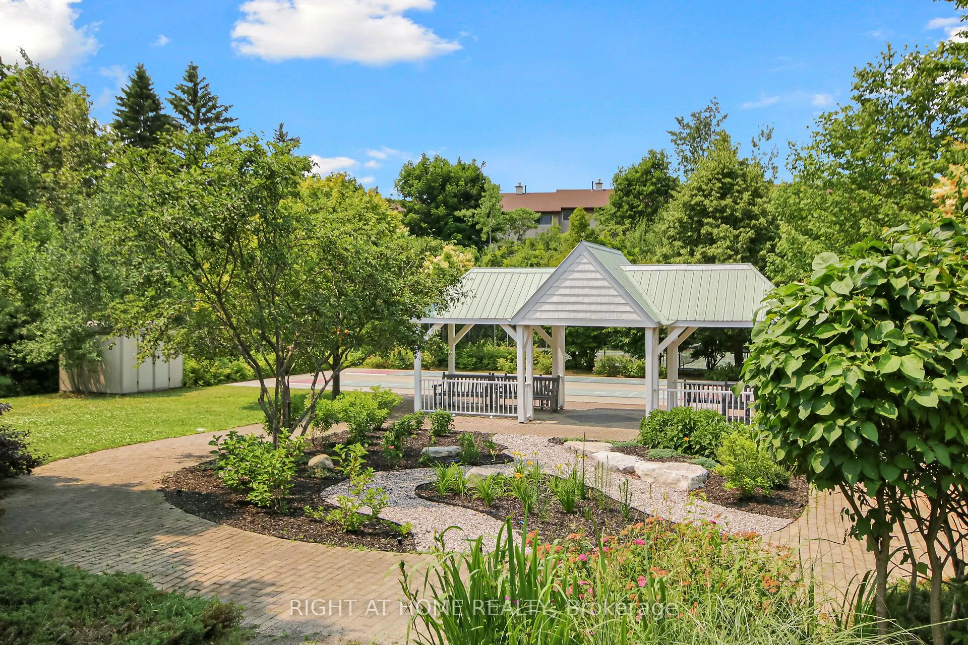 136 Darlington Private SE, #703