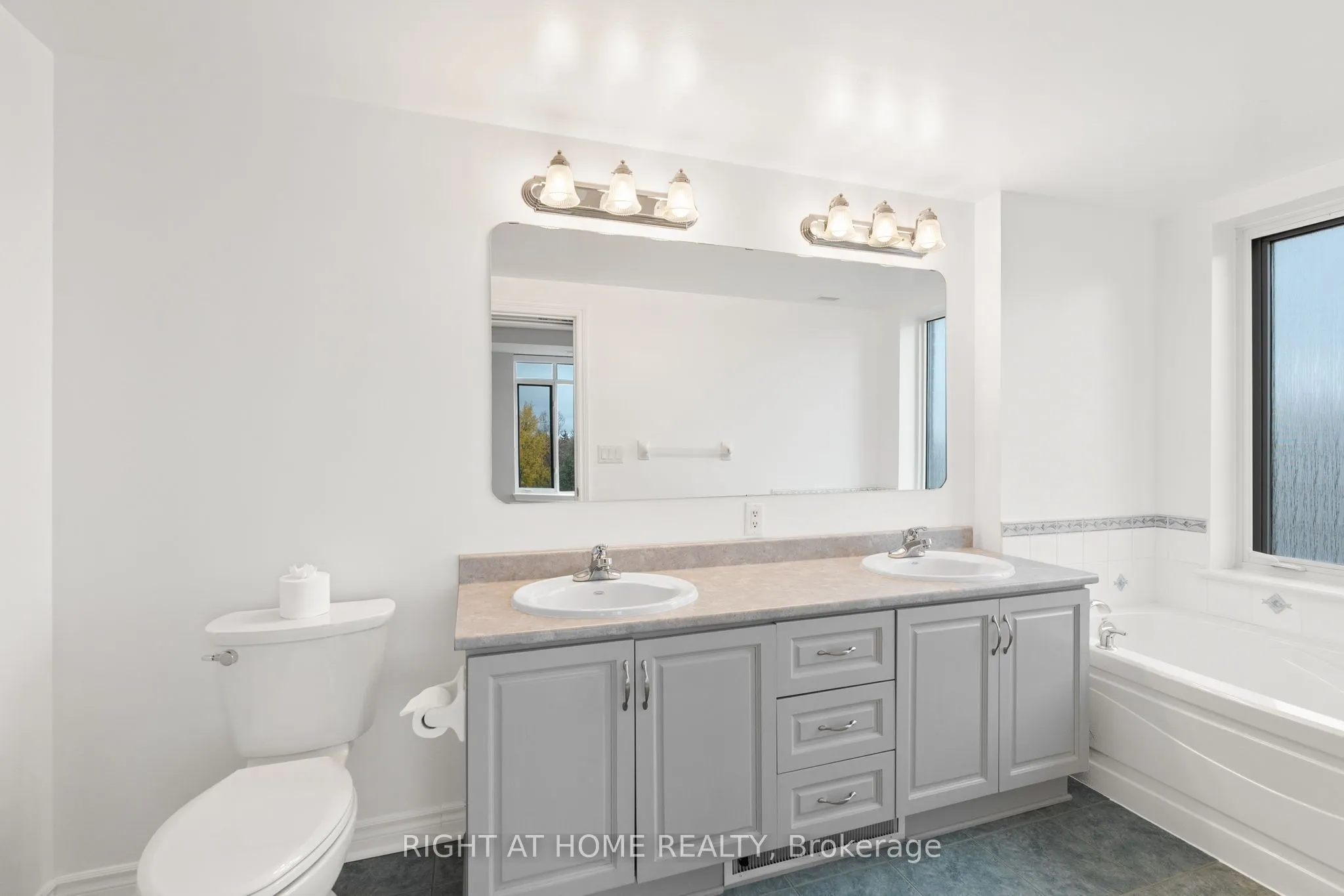 136 Darlington Private SE, #703