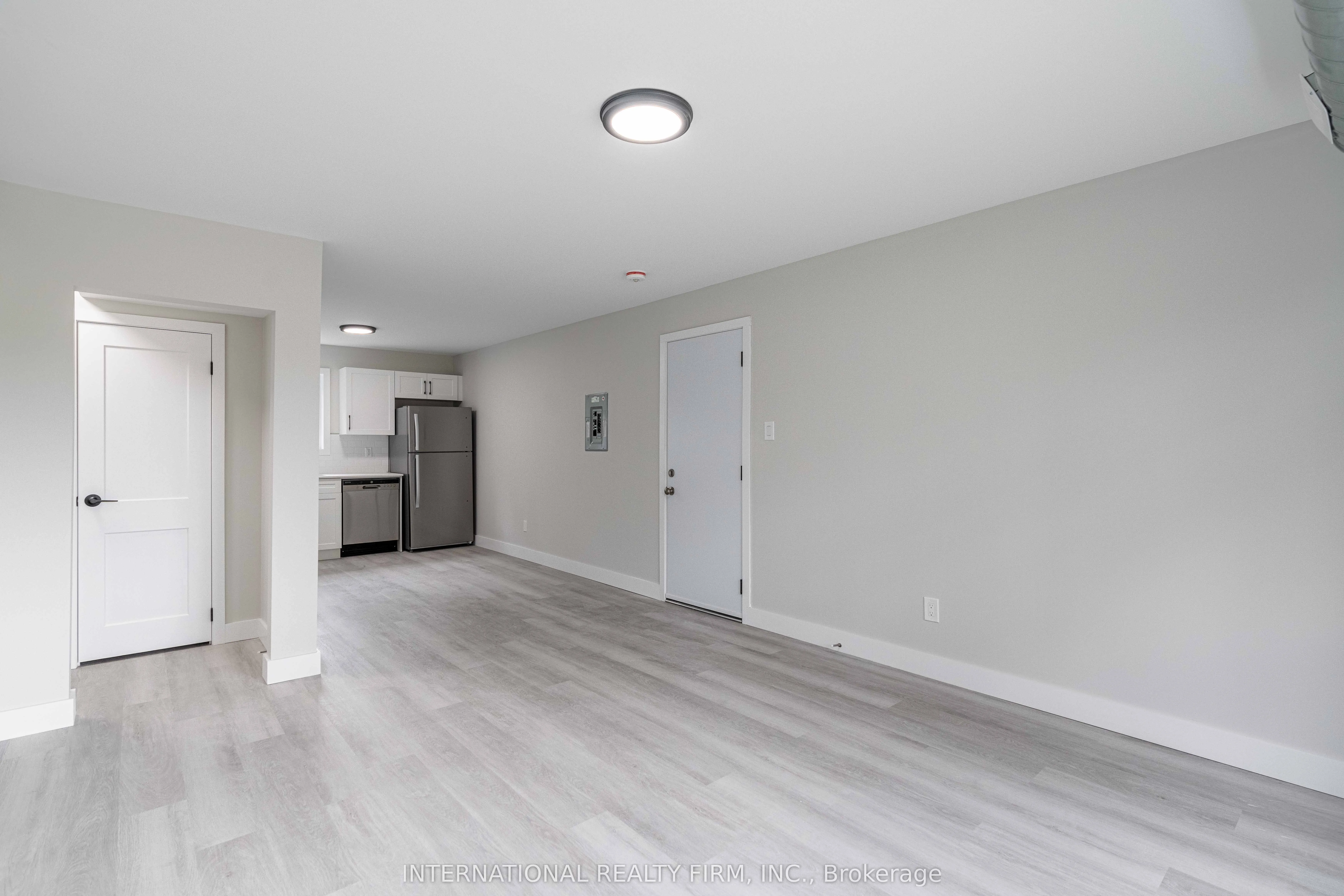 81 King Edward Avenue