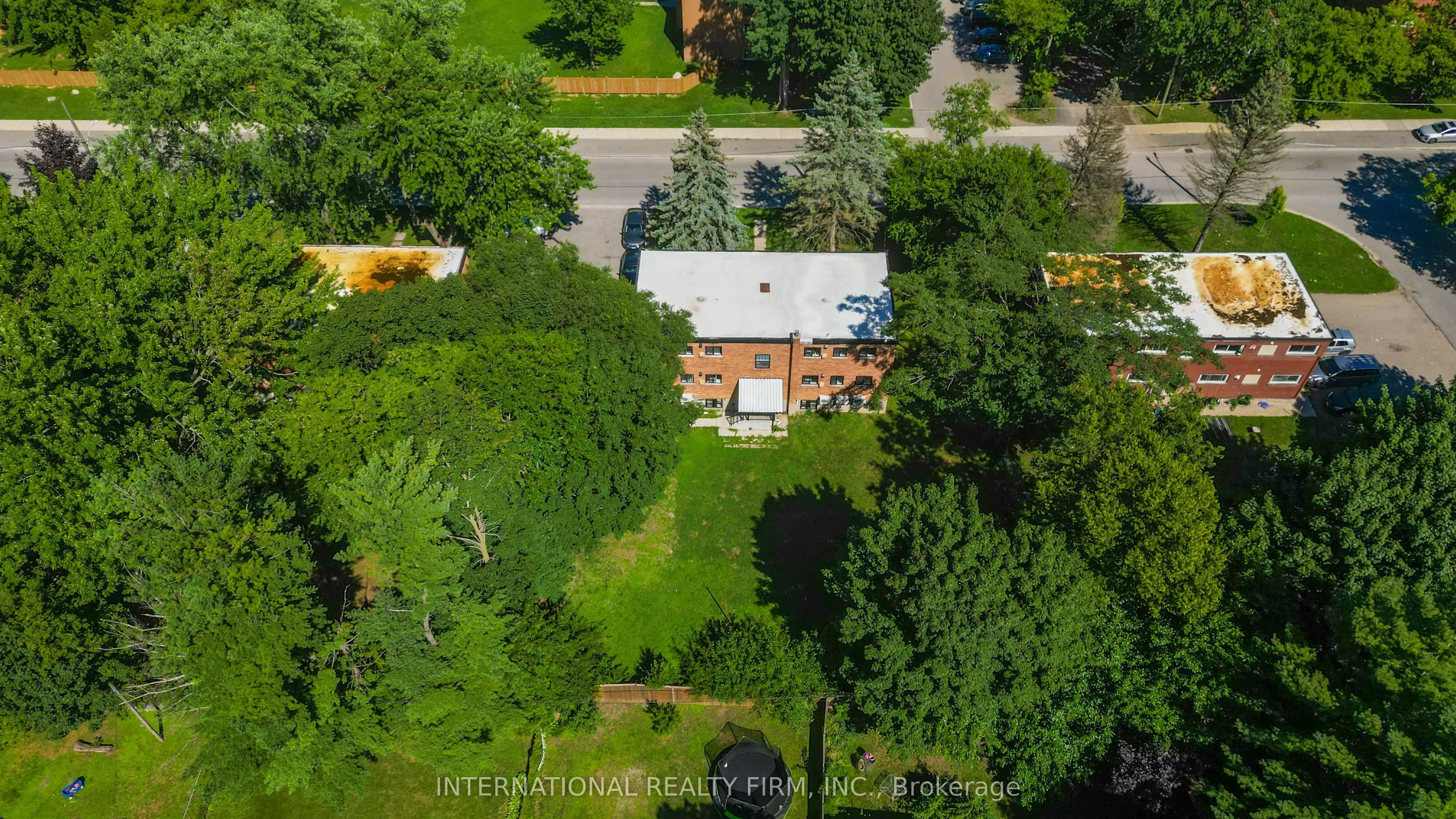 81 King Edward Avenue
