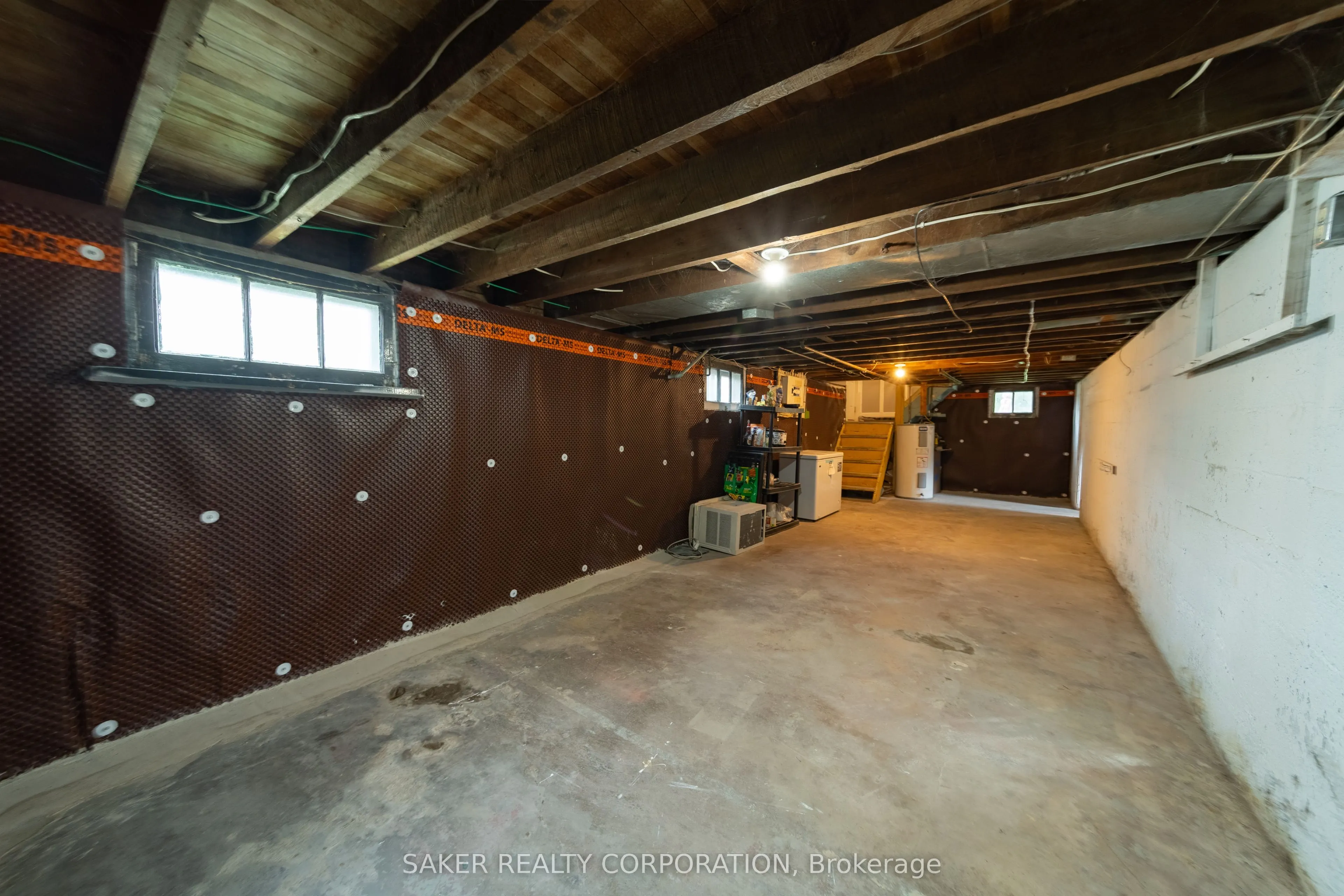 95 Adelaide Street S