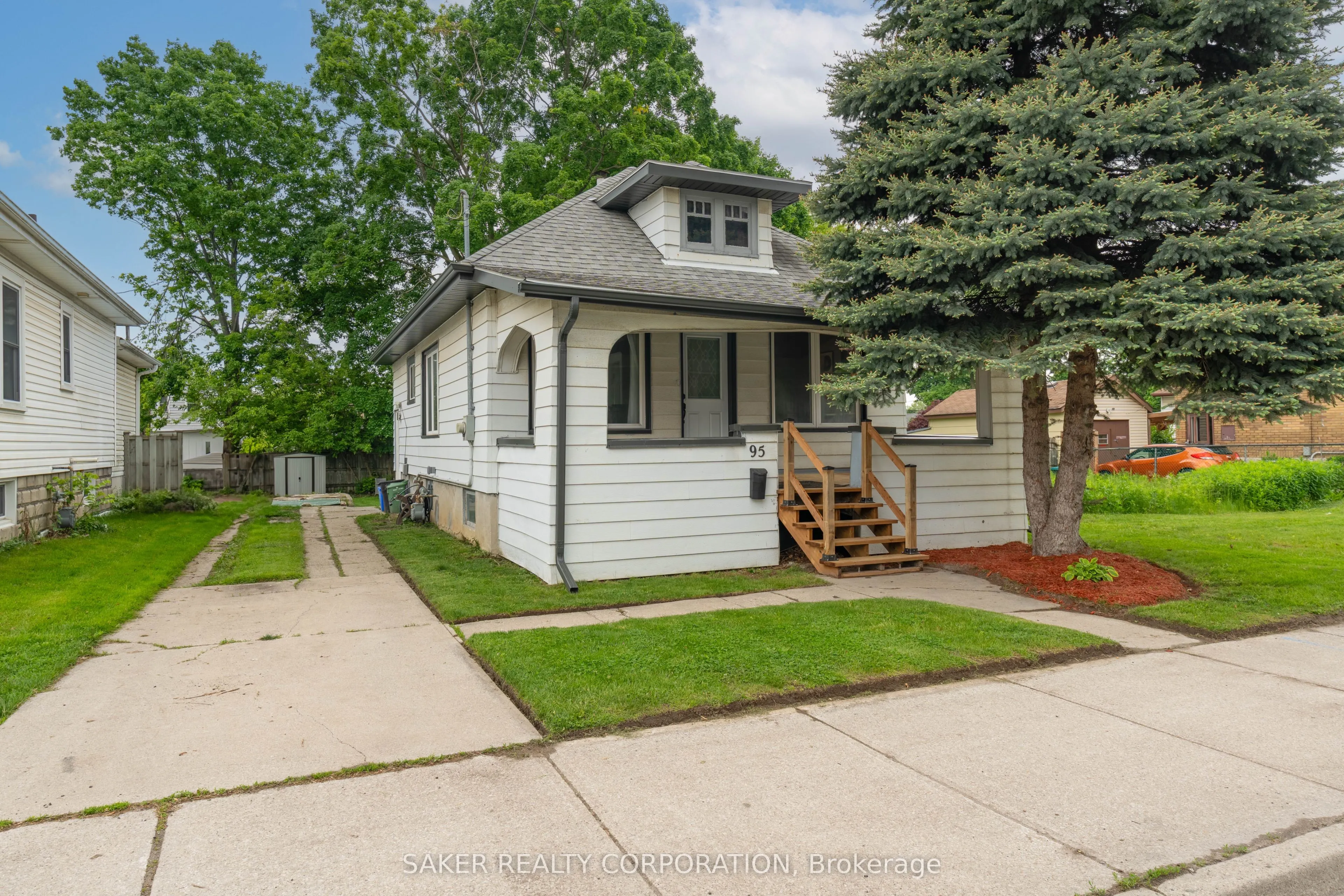 95 Adelaide Street S