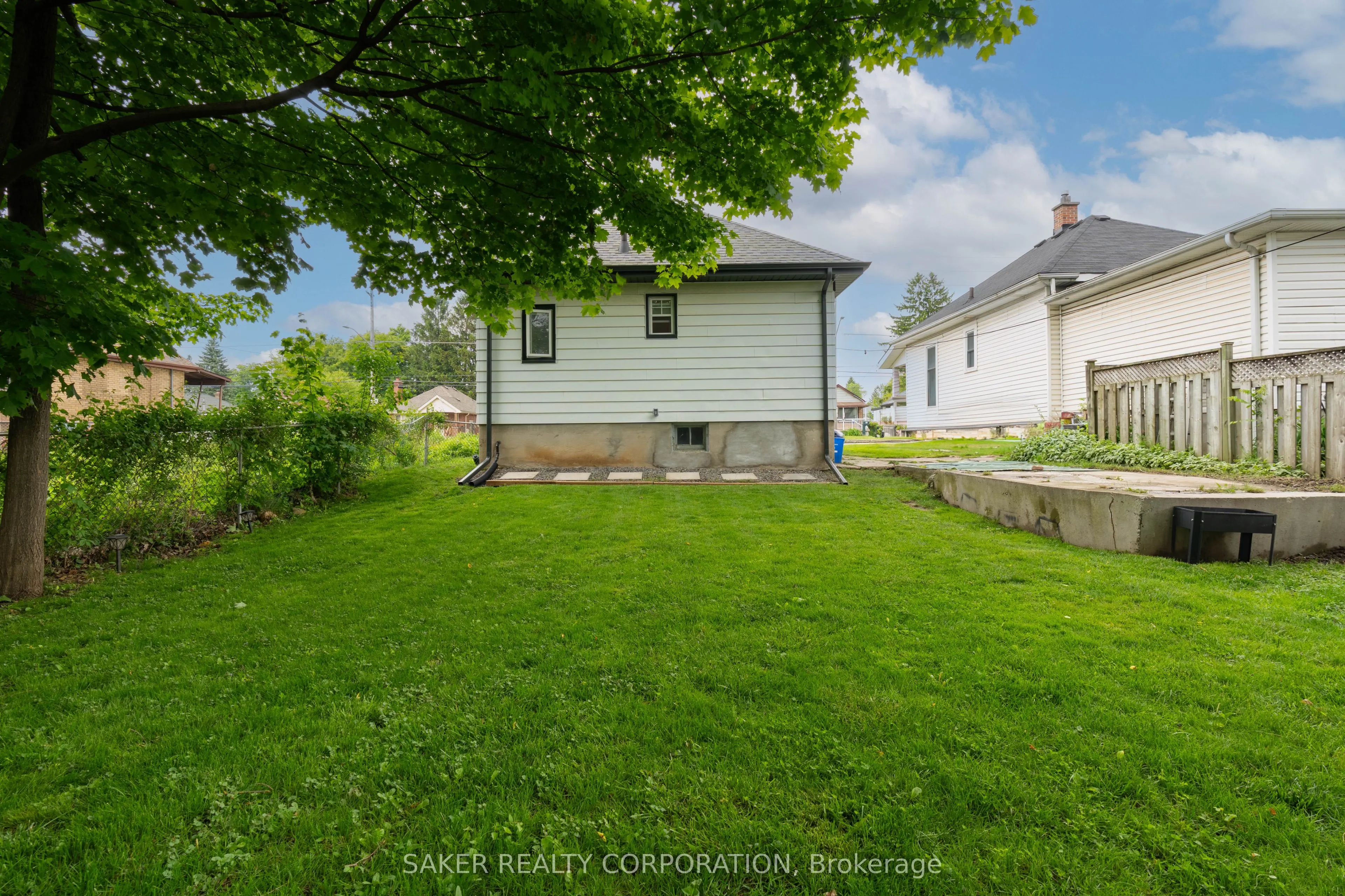 95 Adelaide Street S