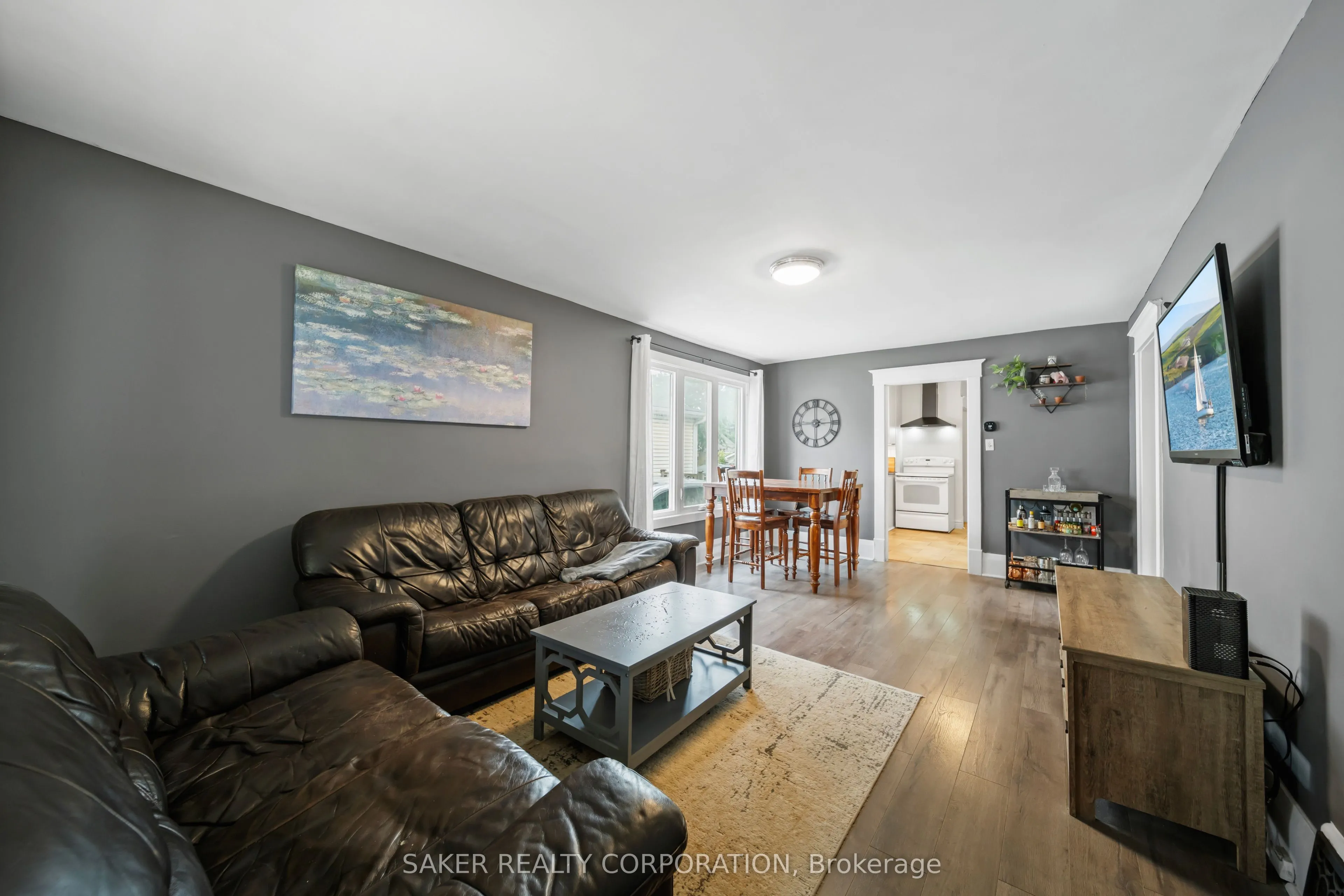95 Adelaide Street S