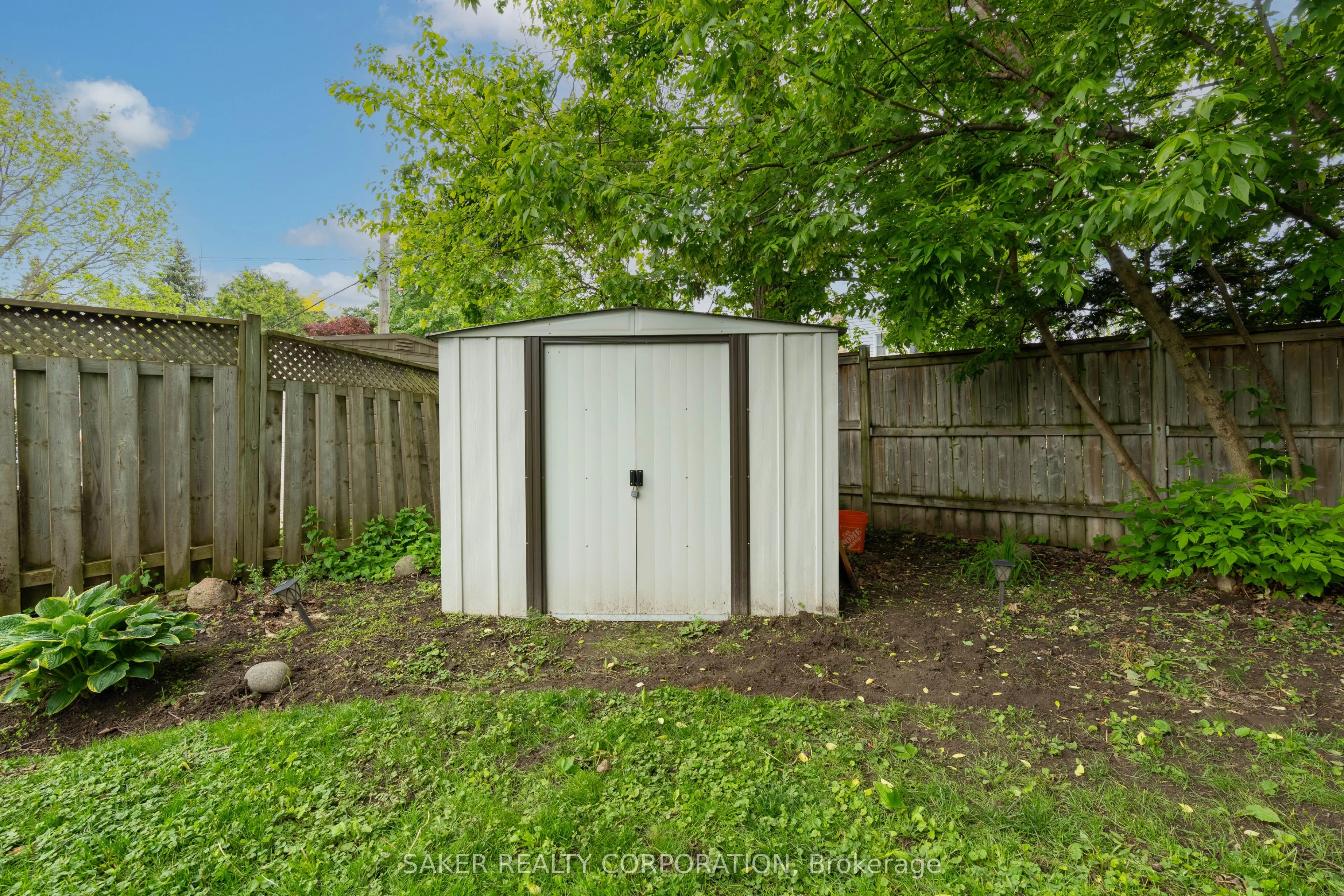 95 Adelaide Street S