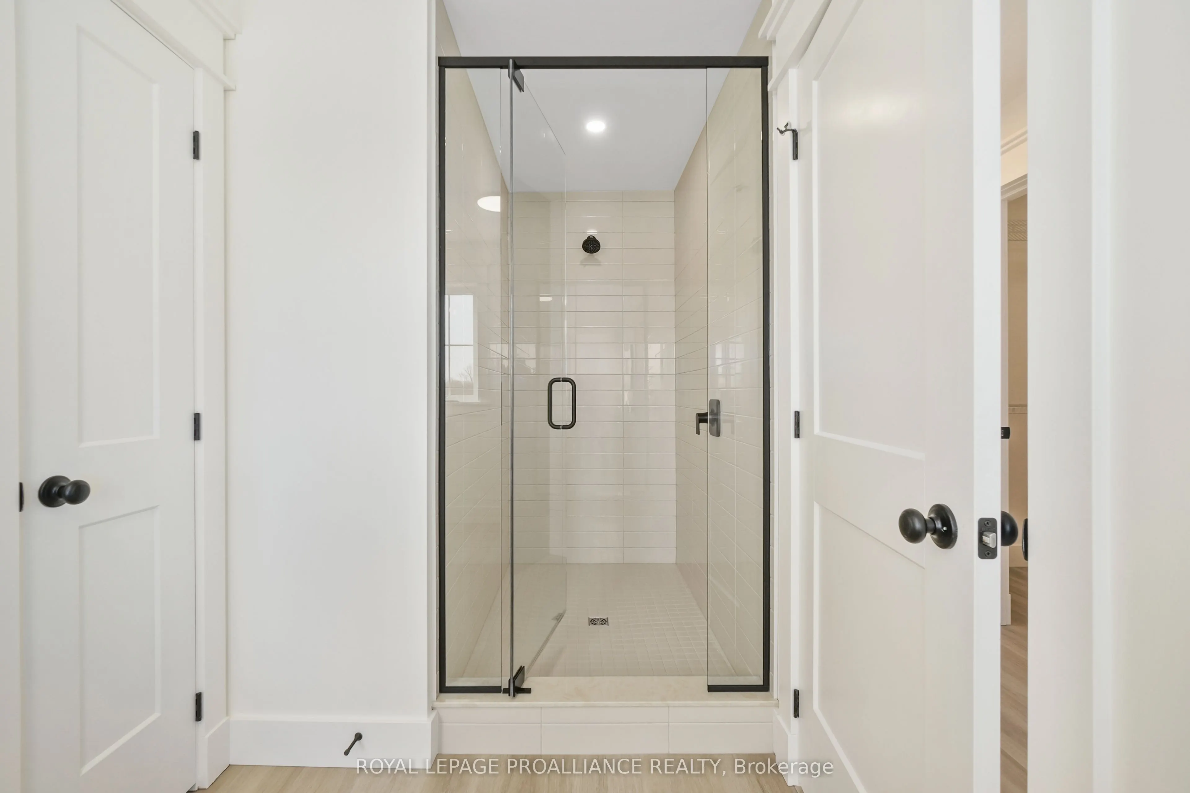 1 Hollingsworth Street