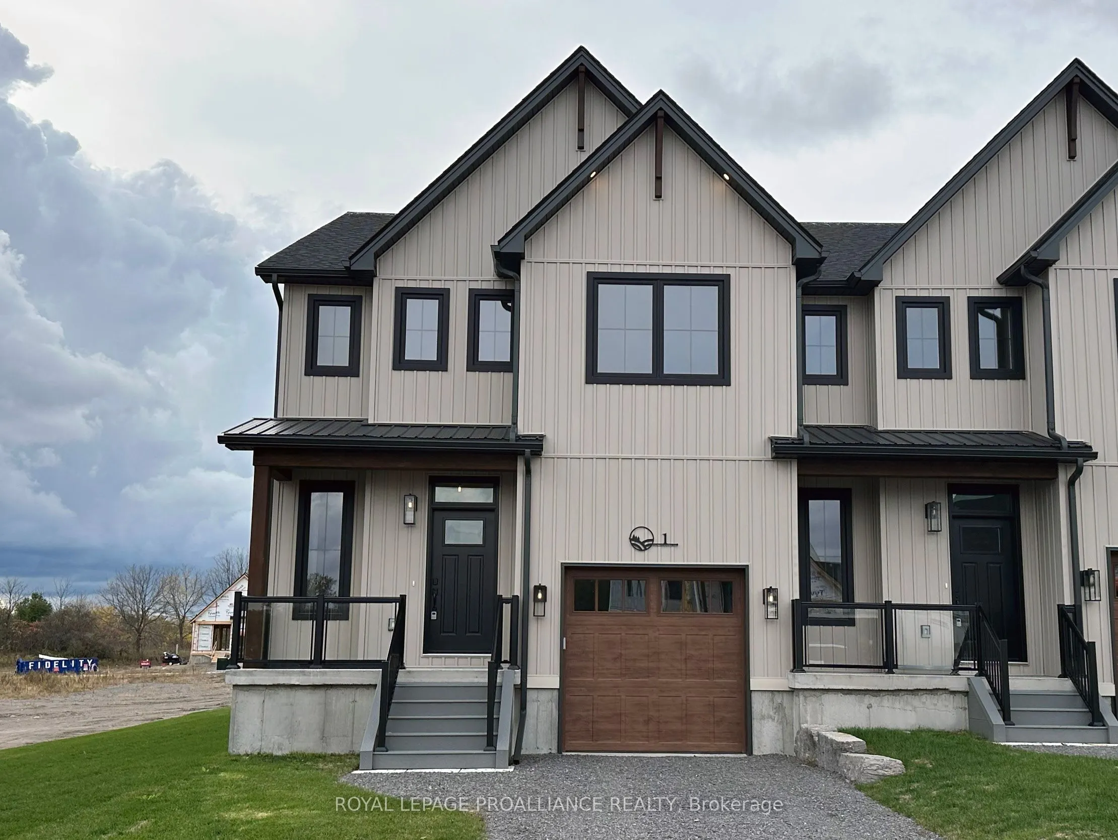 1 Hollingsworth Street