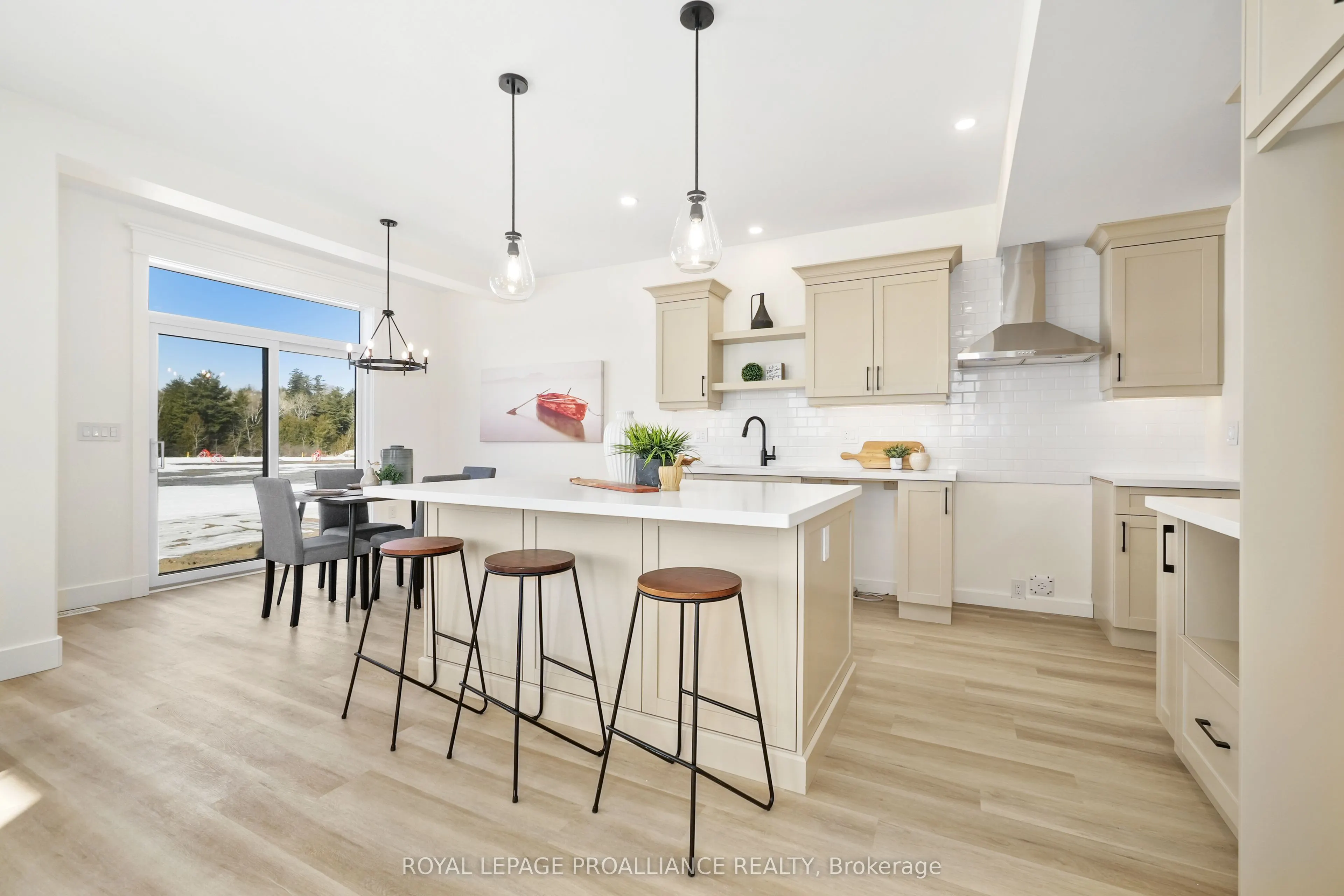 1 Hollingsworth Street