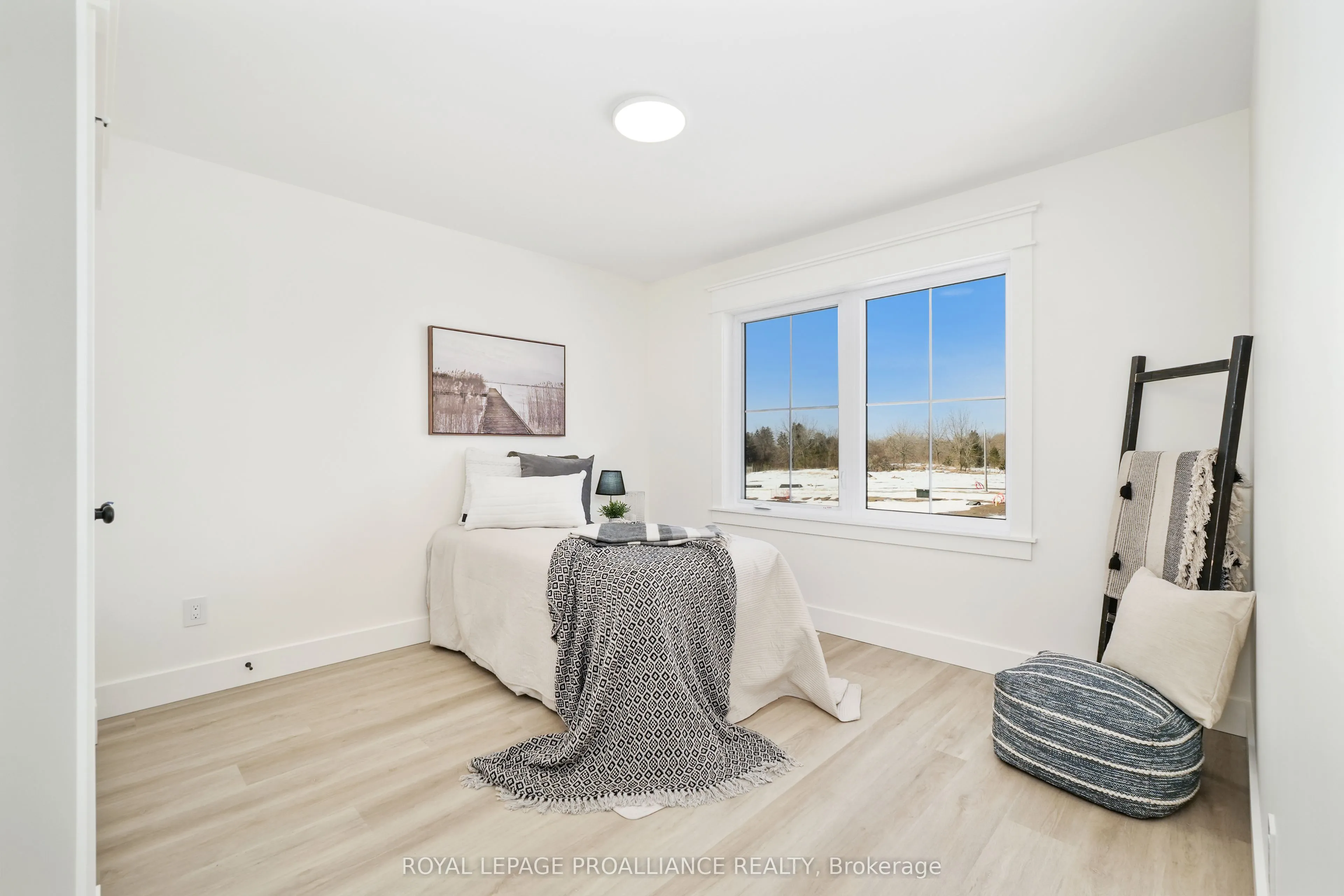 1 Hollingsworth Street