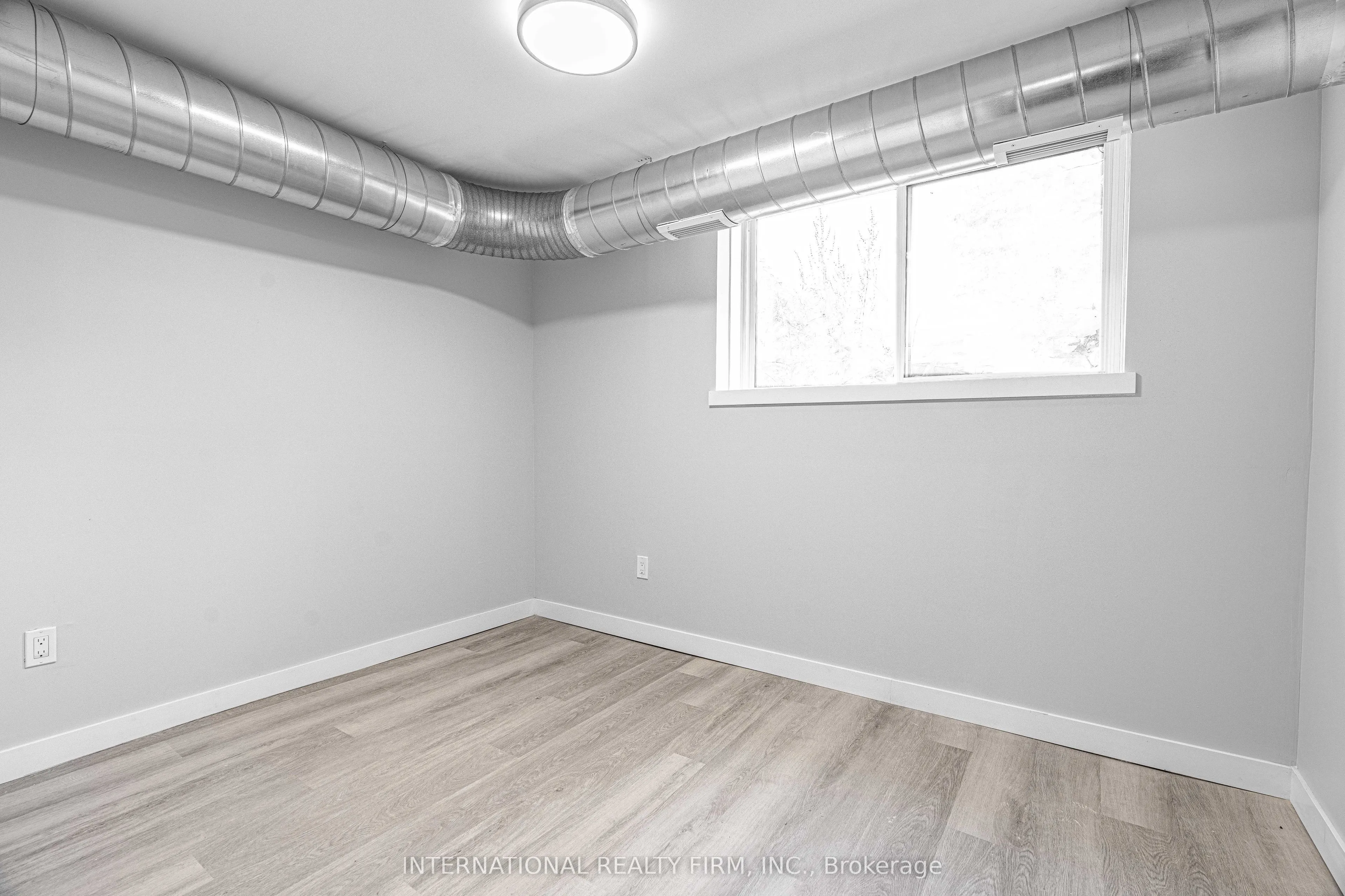 81 King Edward Avenue