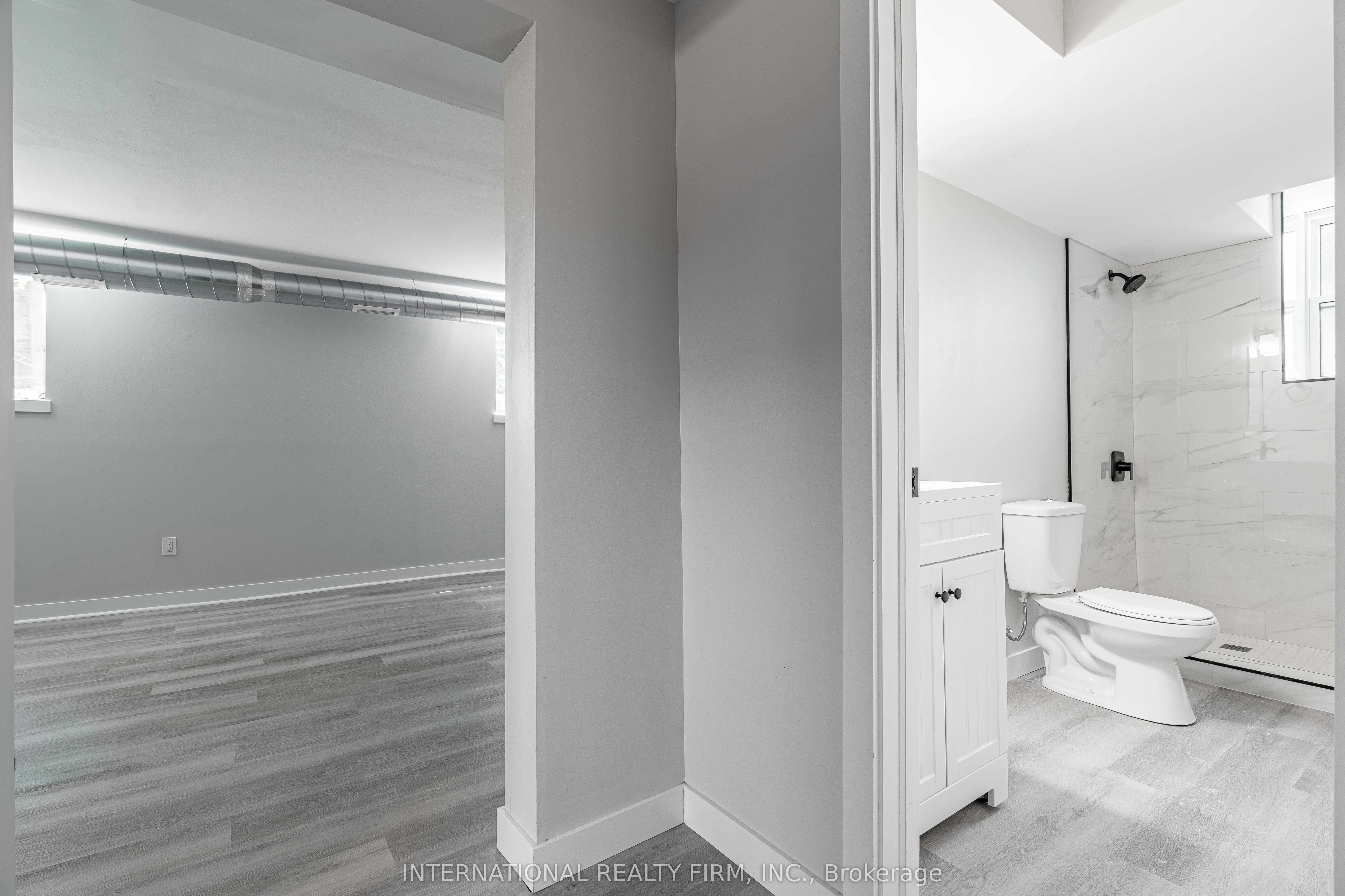 81 King Edward Avenue