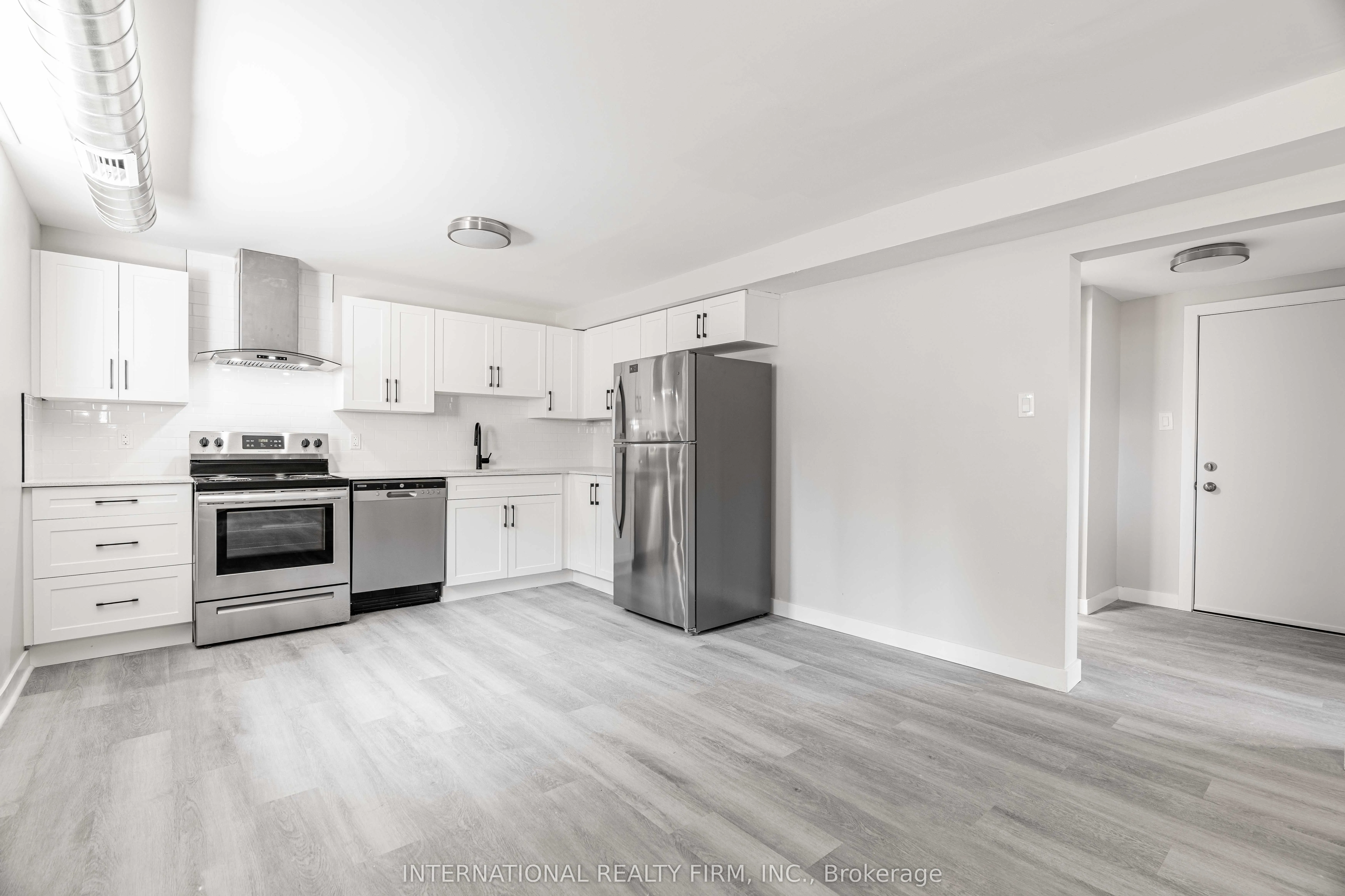81 King Edward Avenue